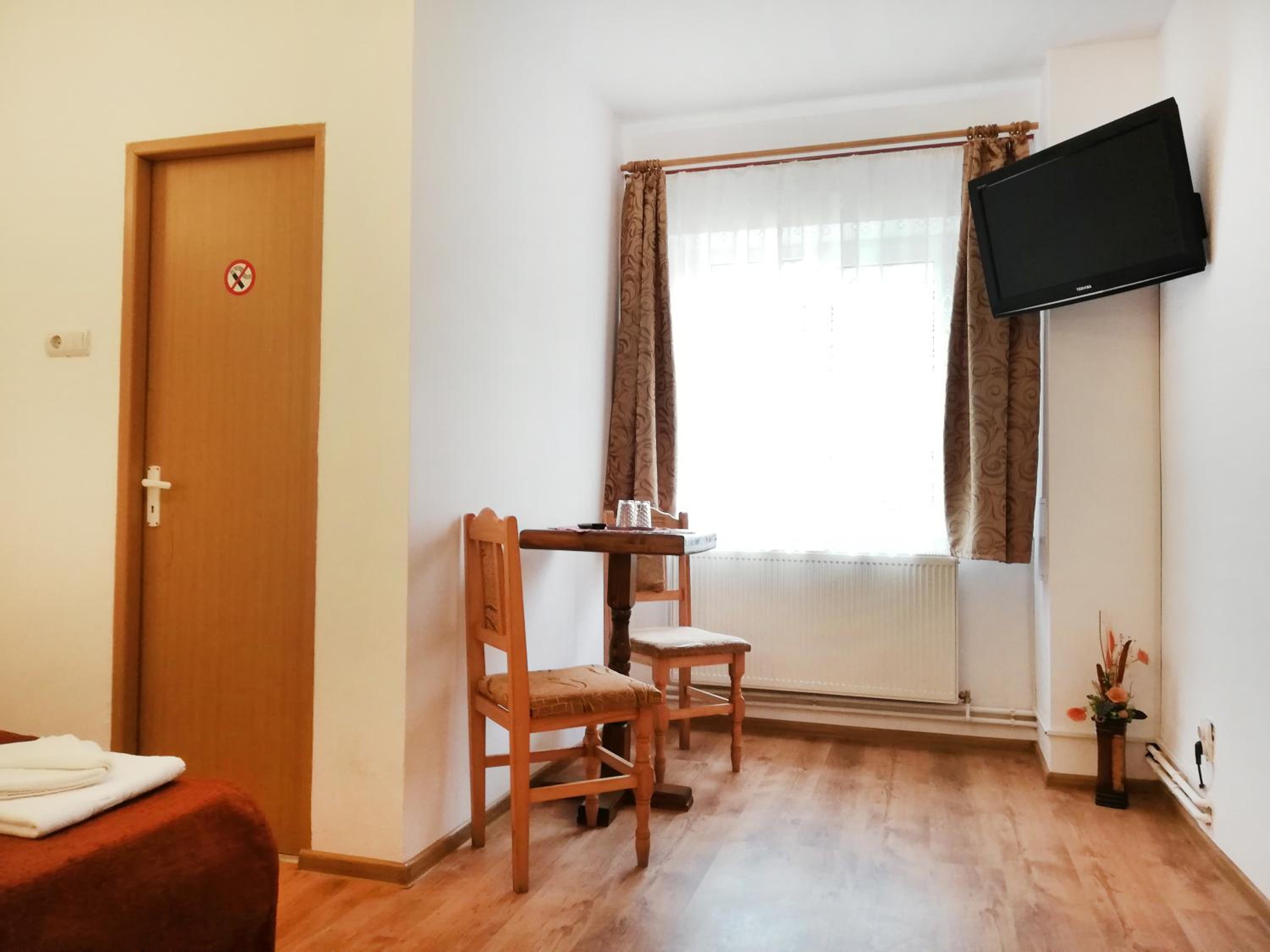 Double Room - Photo 23