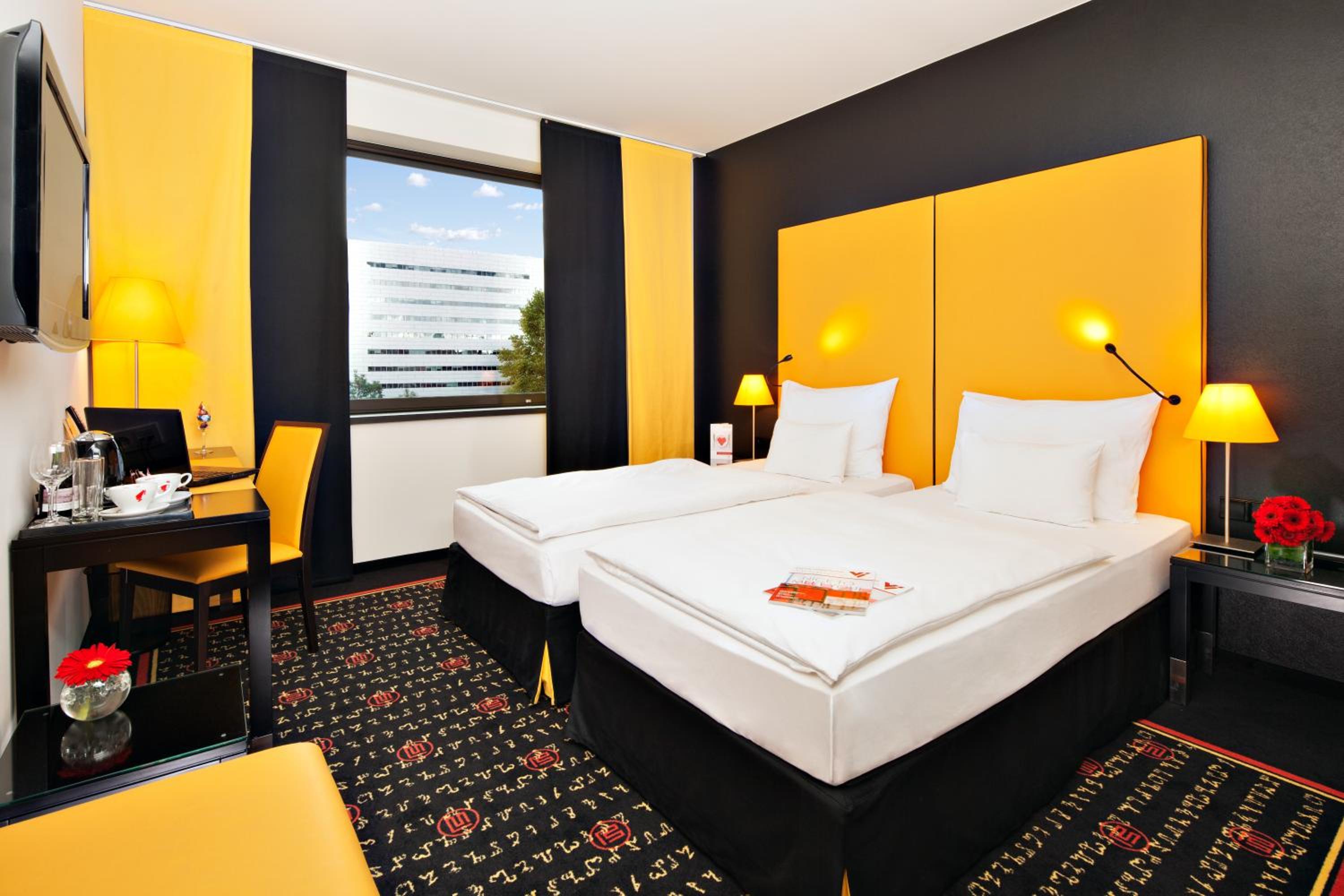 Executive Twin Room - Photo 6