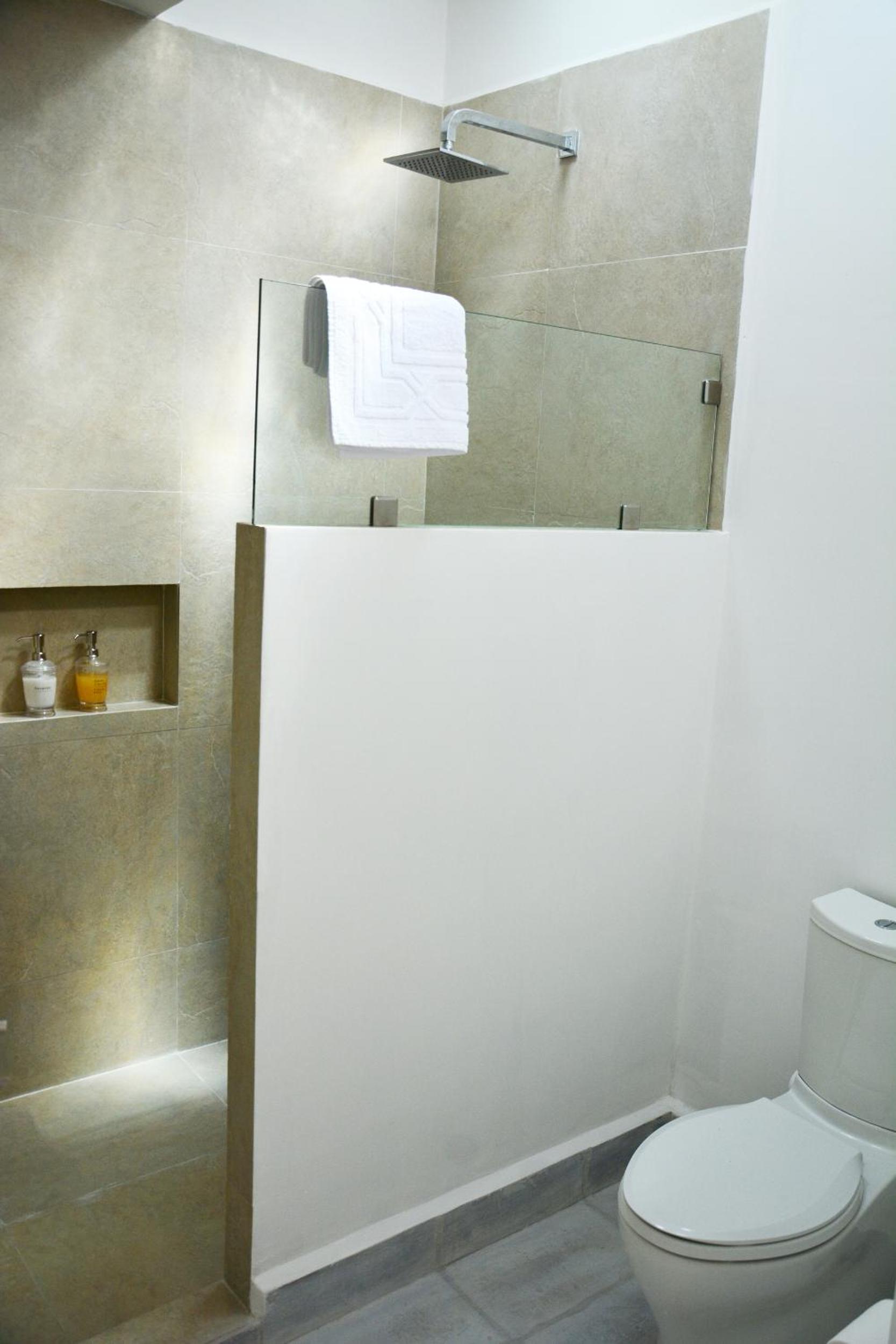 Superior King Suite - Photo 3