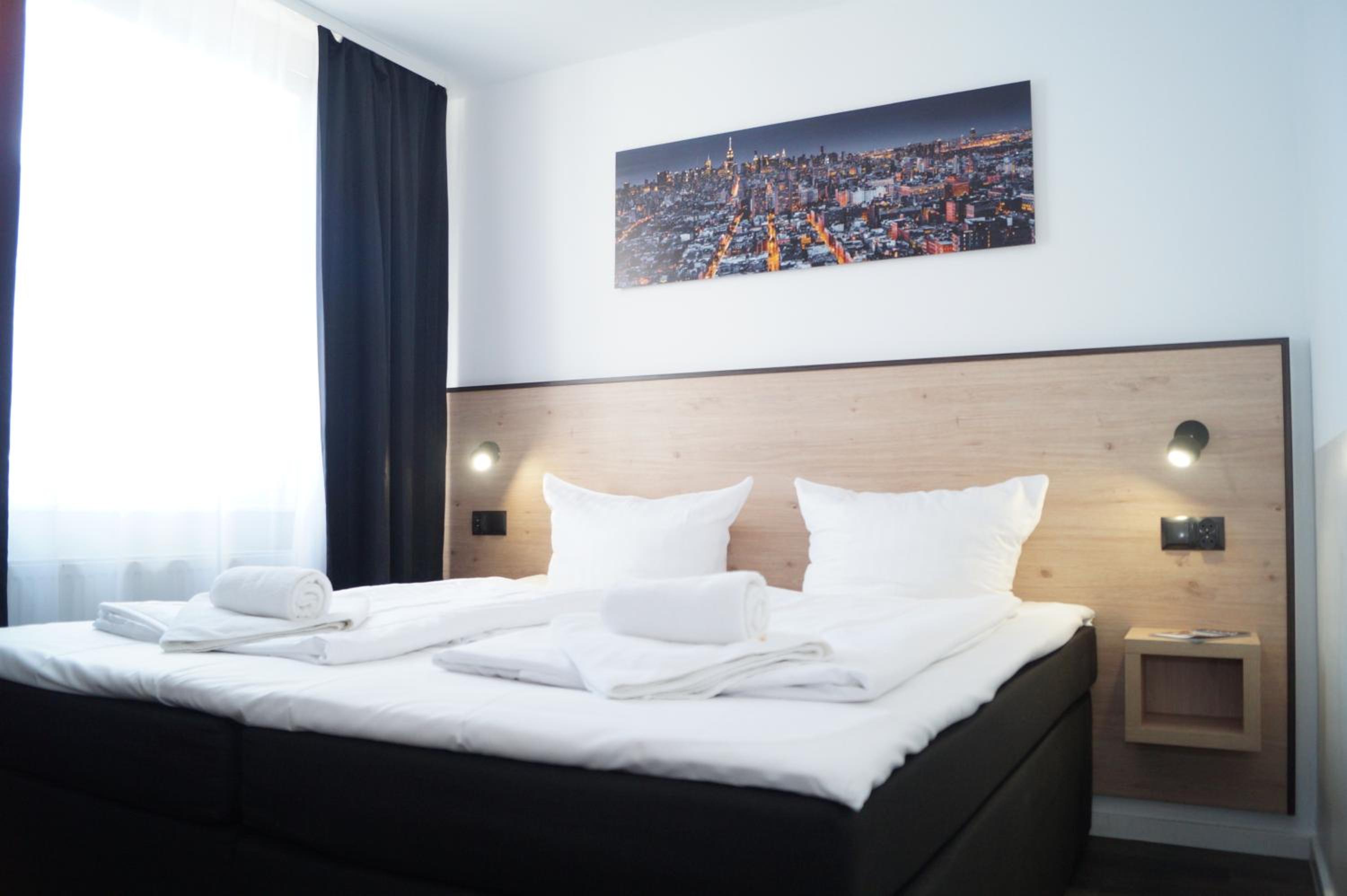 Standard Double Room - Photo 2