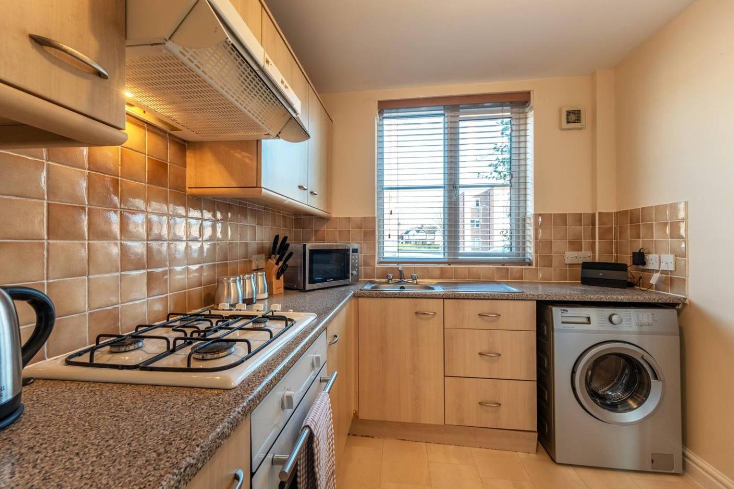 Three-Bedroom House photo 2