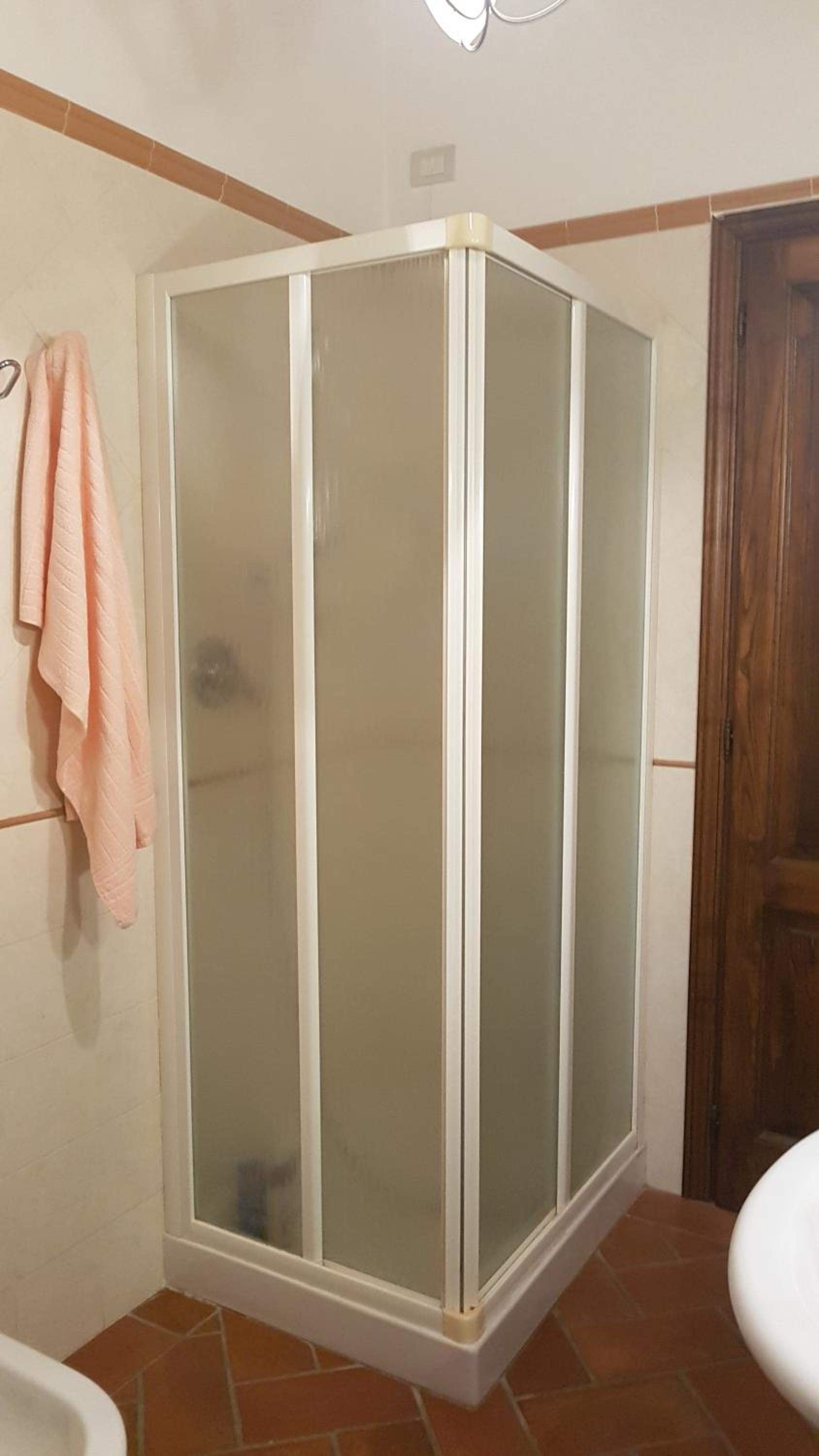 Double Room with Private Bathroom - Photo 6