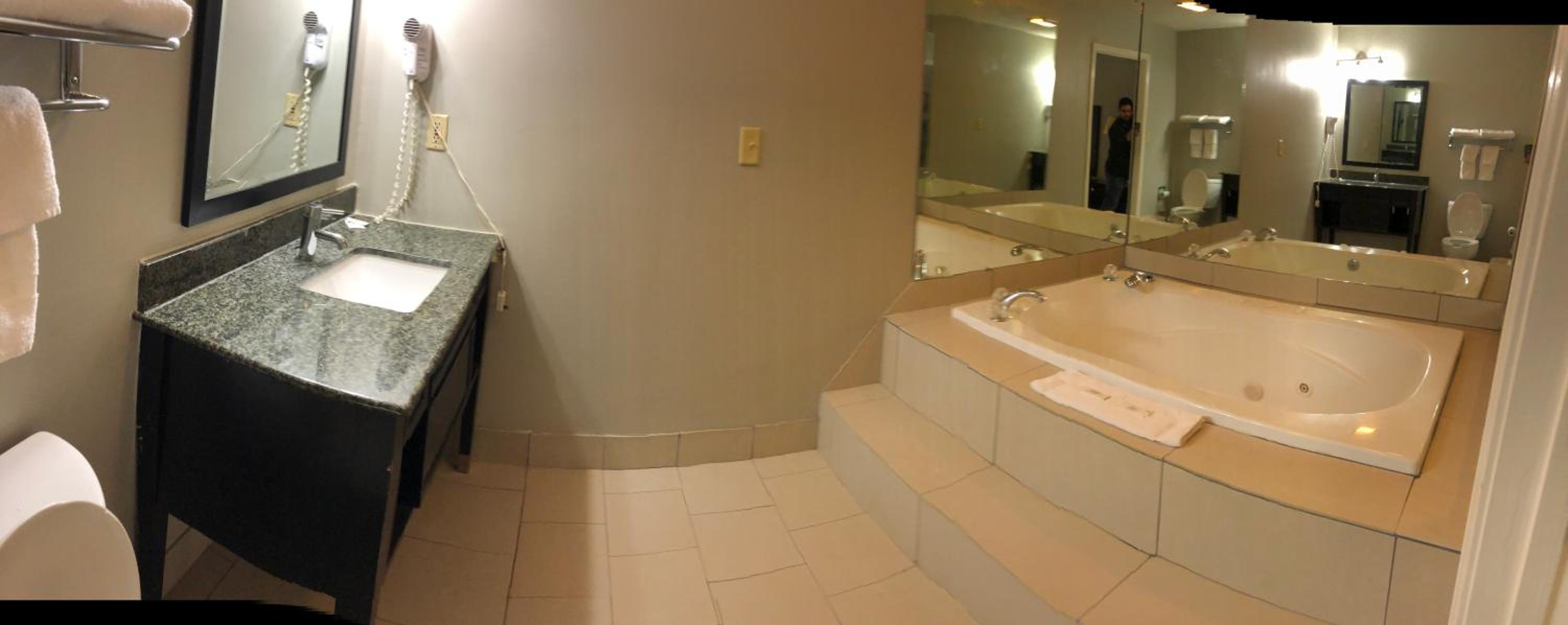 King Room with Spa Bath - Photo 6