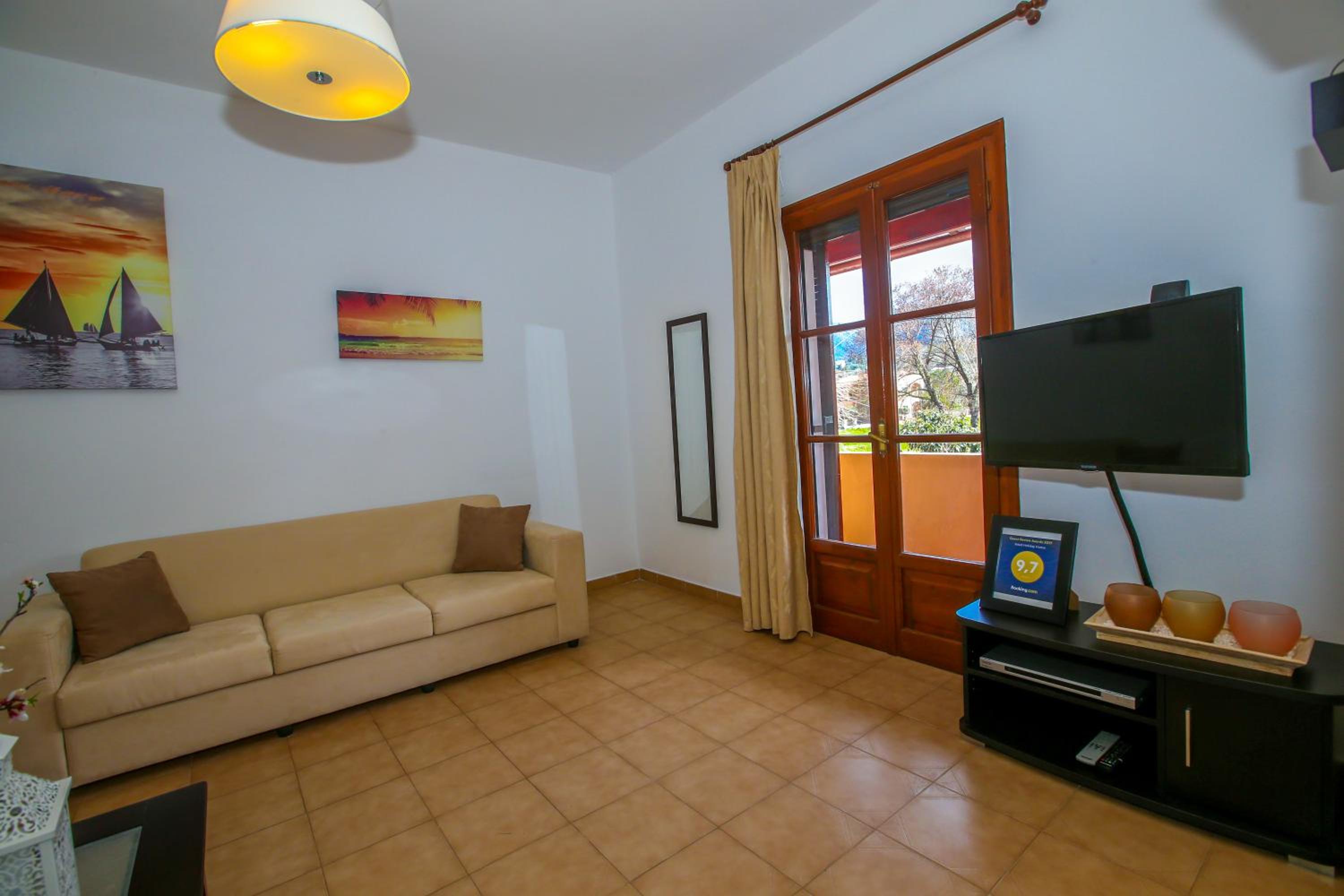 Two-Bedroom House photo 2
