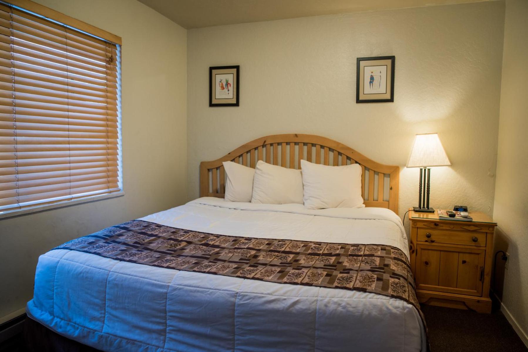 Two-Bedroom Apartment - Photo 7