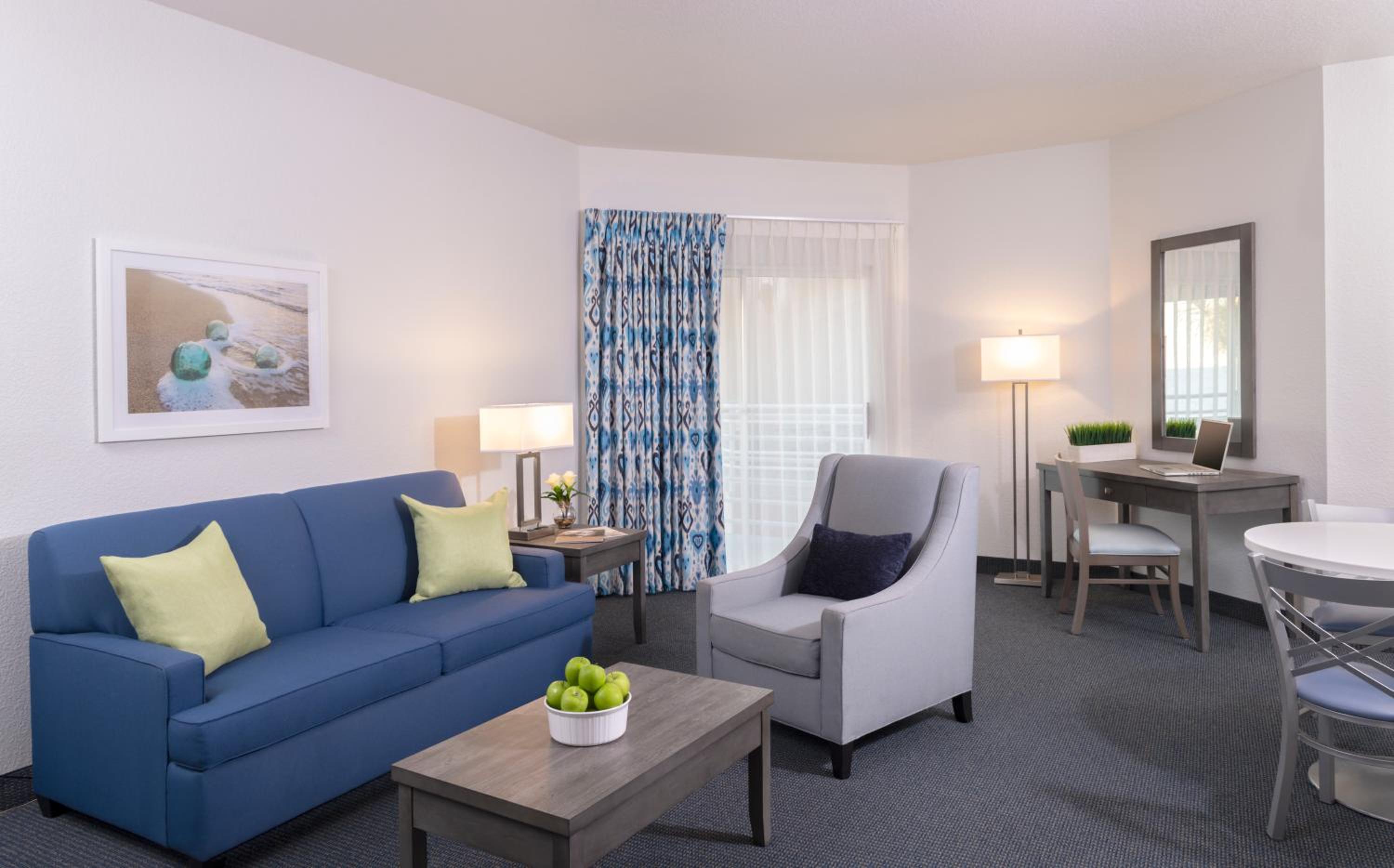 Deluxe Suite - Photo 1