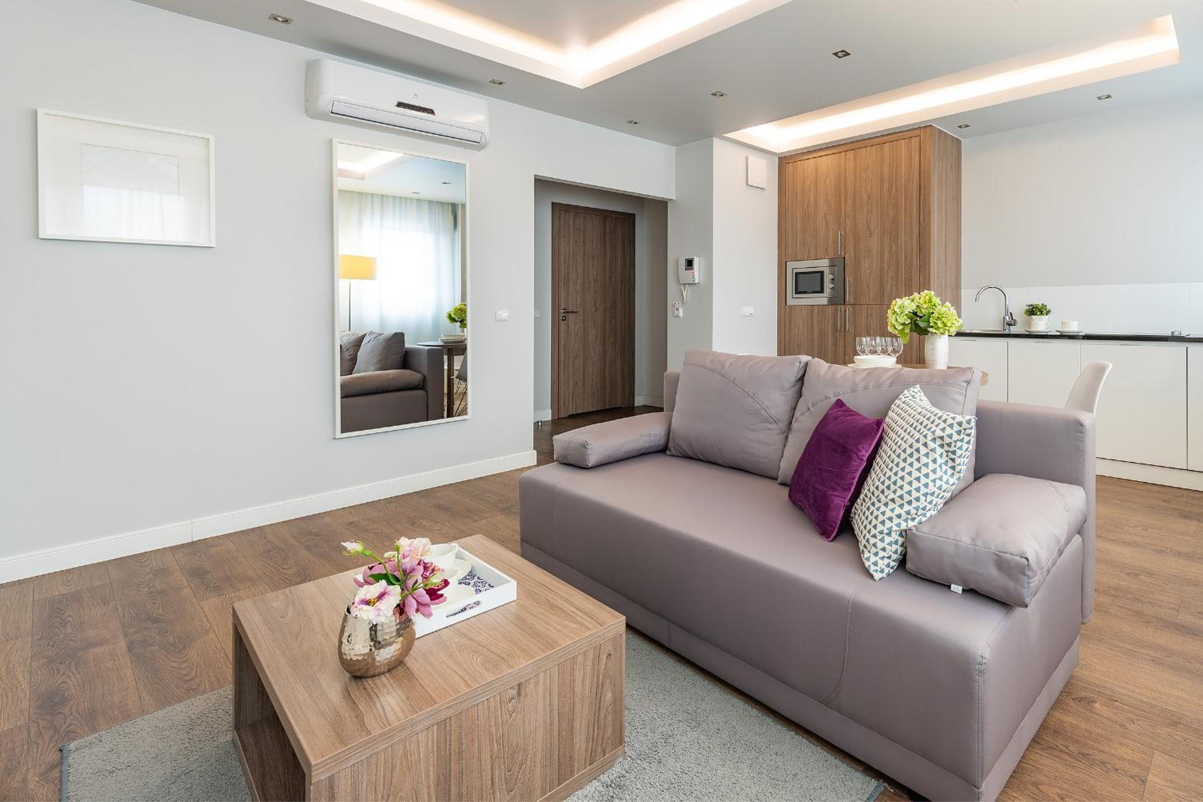 One-Bedroom Apartment - Photo 6