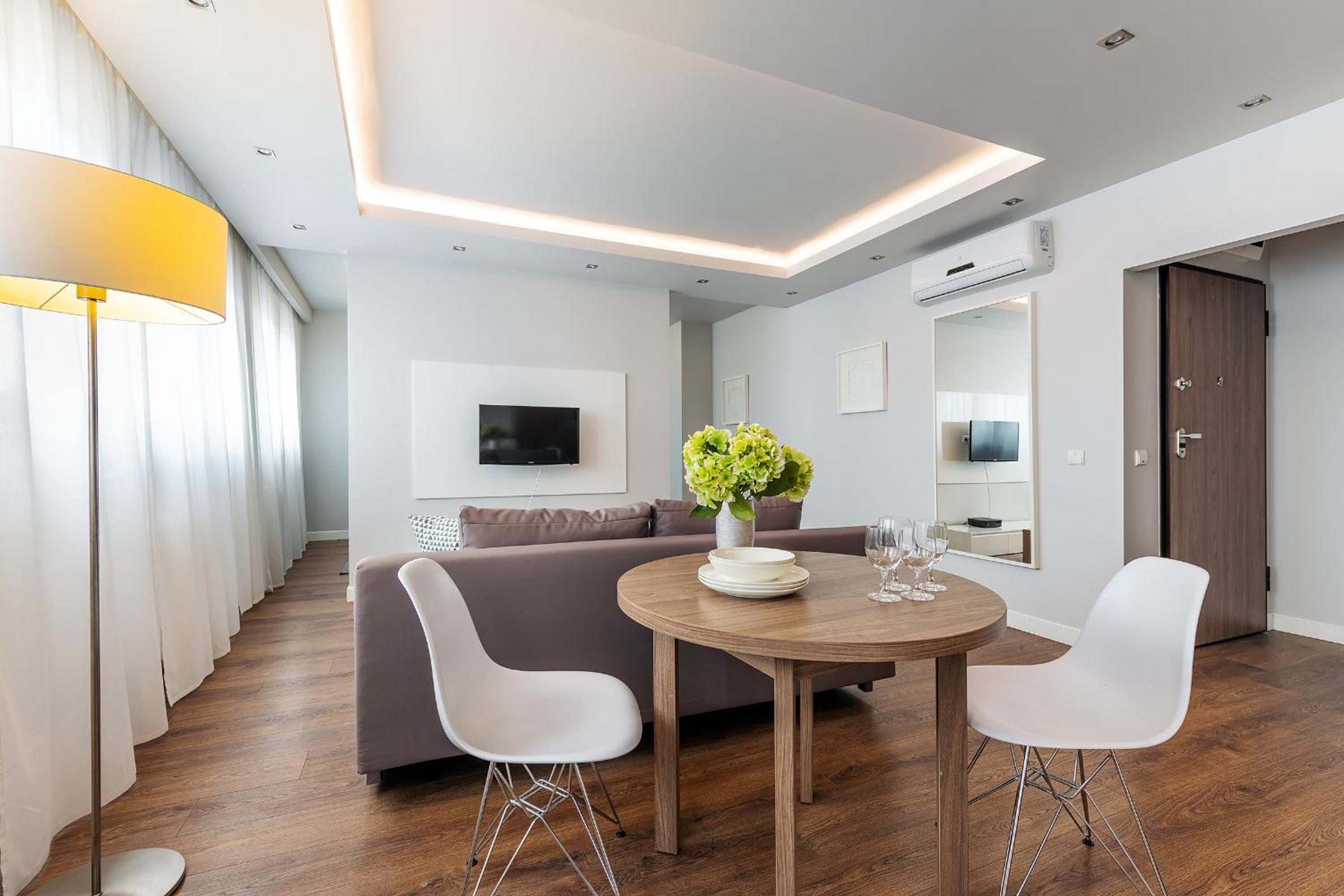 One-Bedroom Apartment - Photo 3
