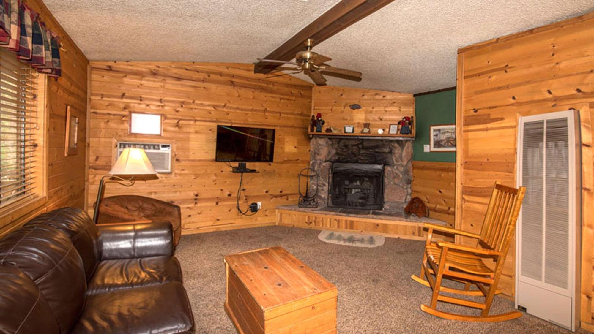 Ponderosa photo 2