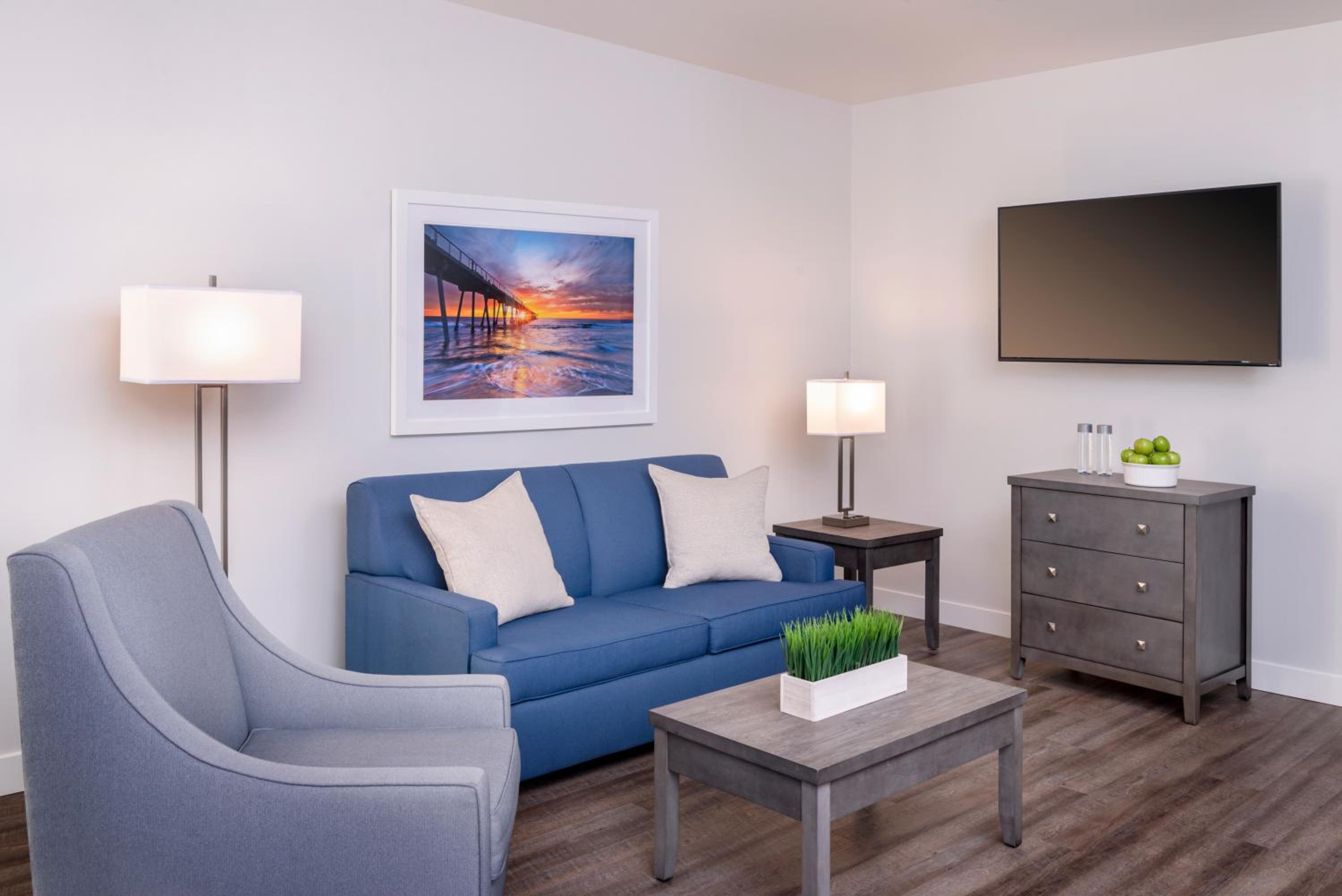 Superior King Suite - Photo 1