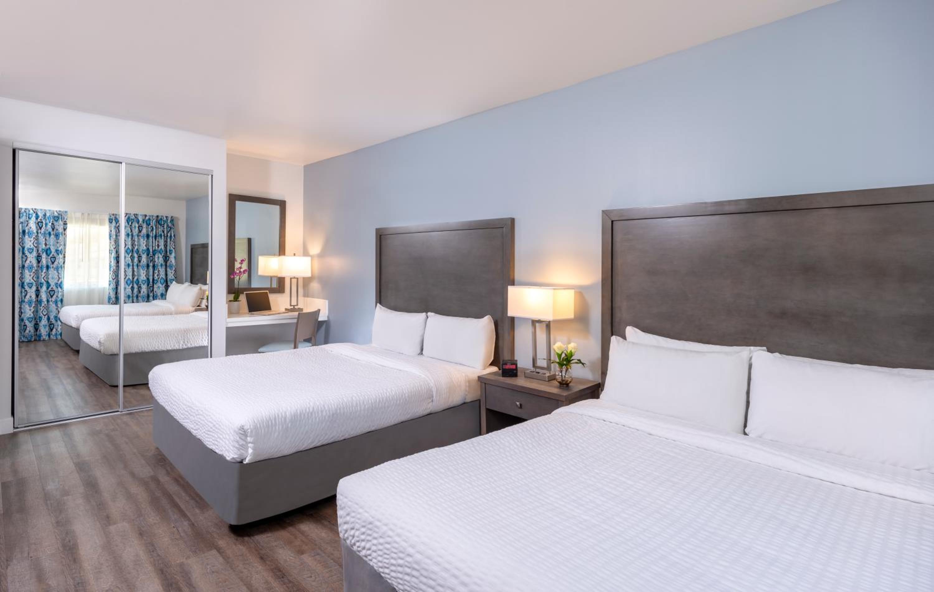 Superior King Suite - Photo 4