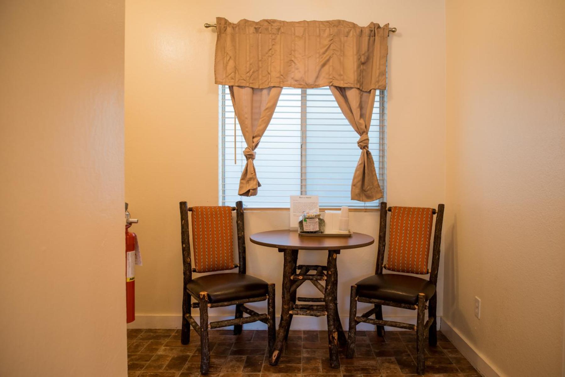 King Room with Kitchenette - Photo 13