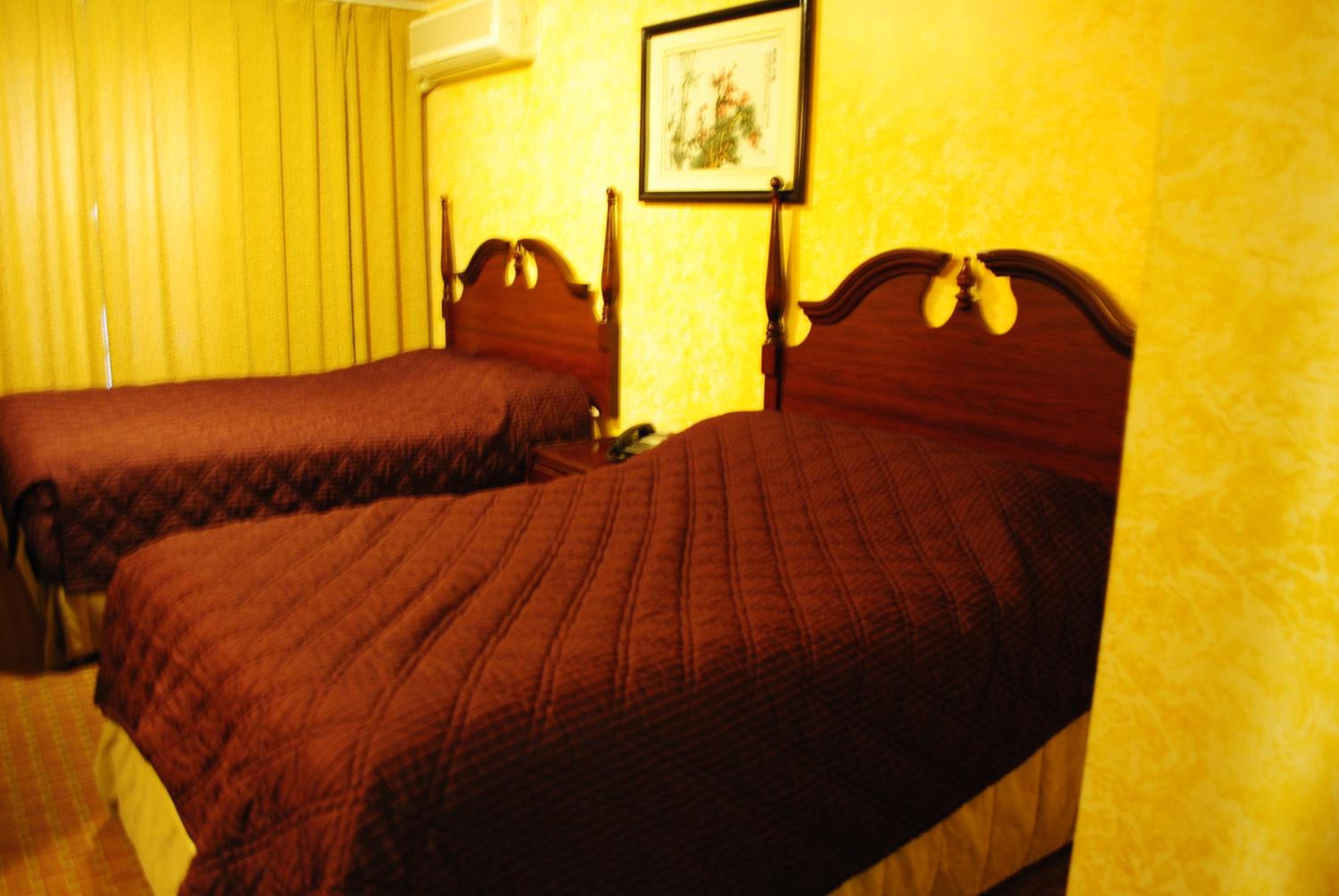 Double Room with Two Double Beds - Photo 2