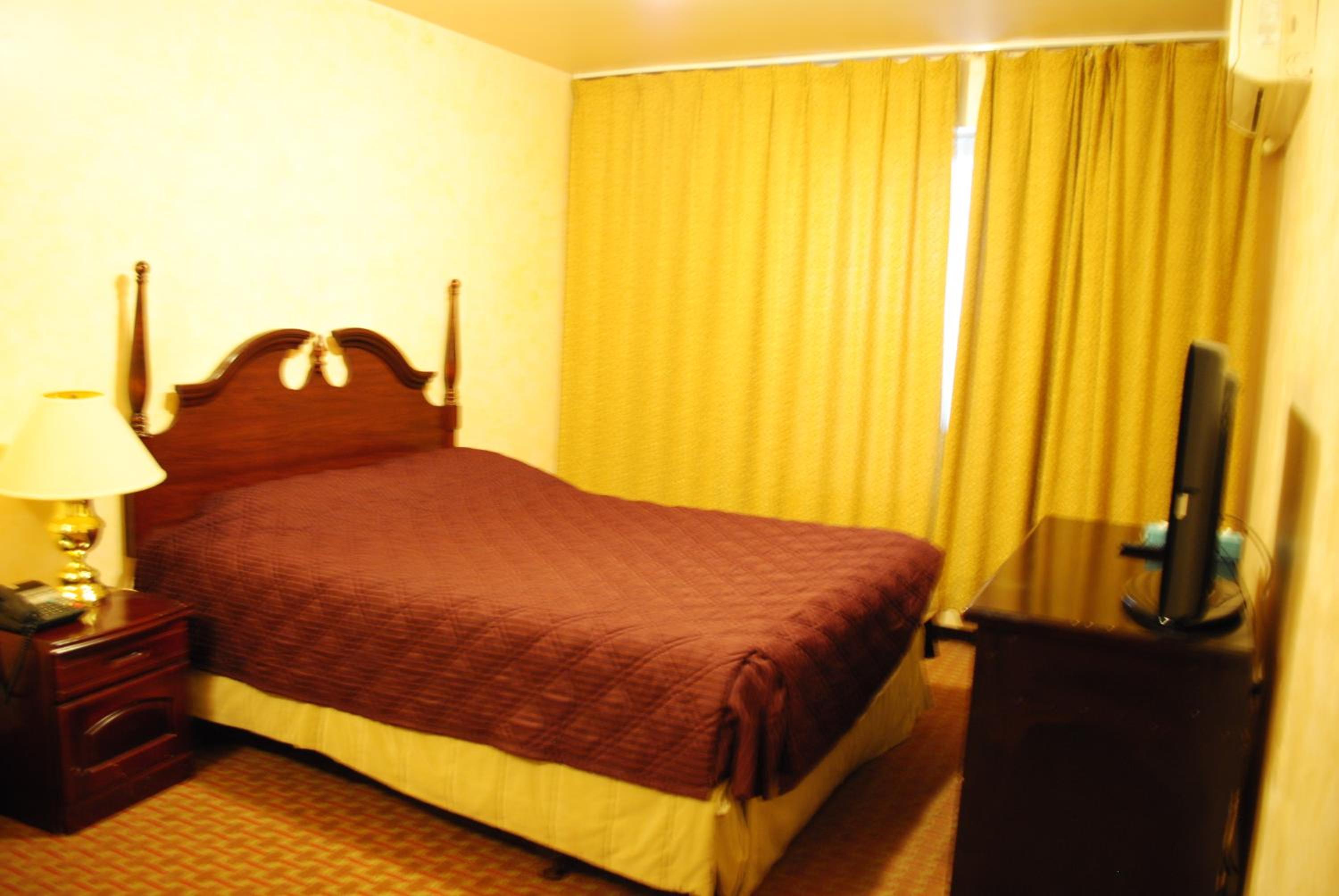 Queen Room - Photo 2
