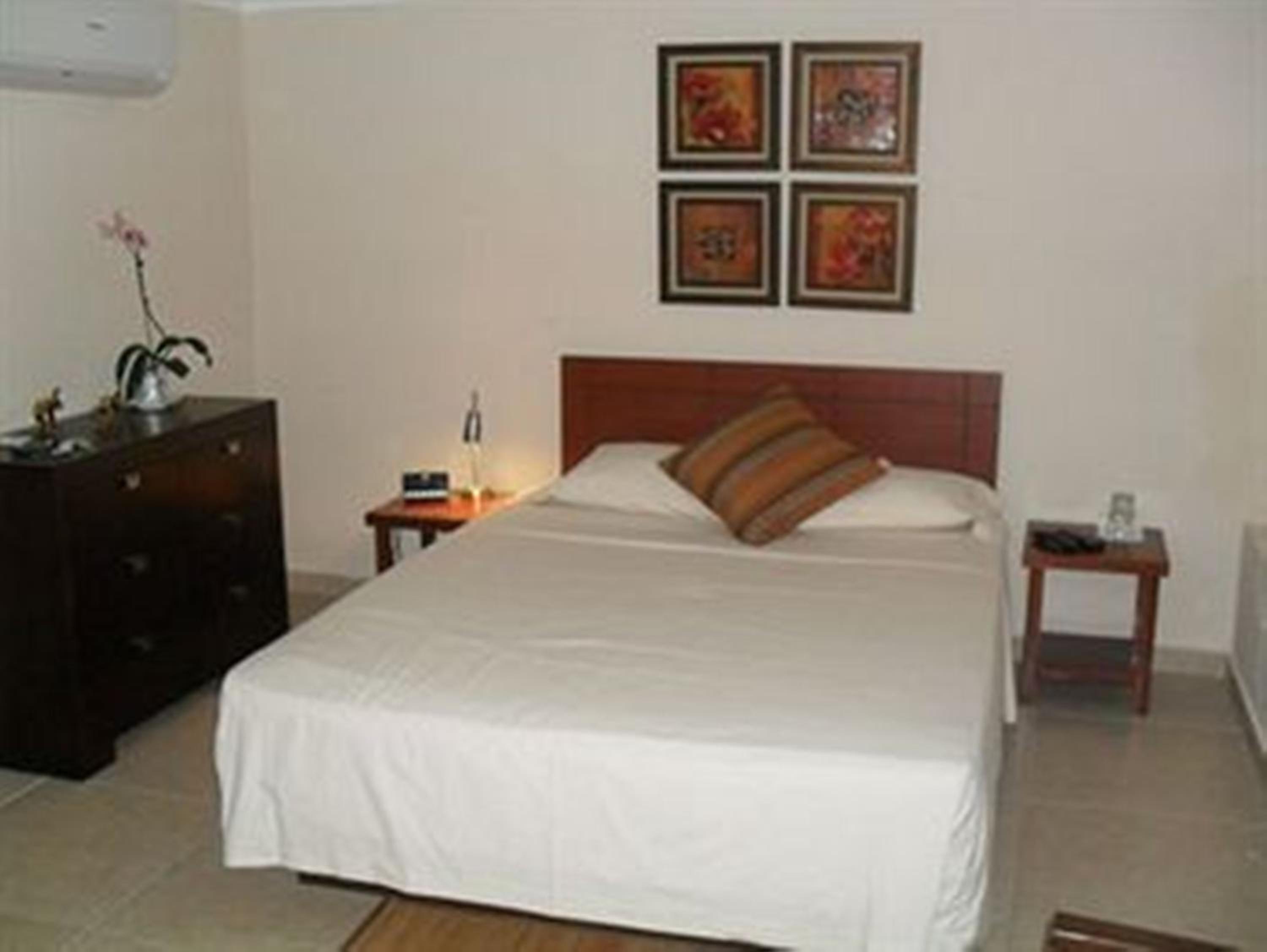 One-Bedroom Suite photo 1