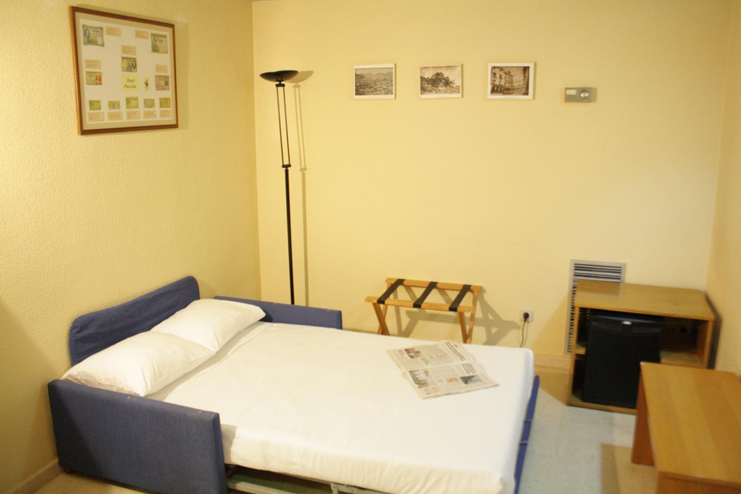 Standard Triple Room - Photo 7