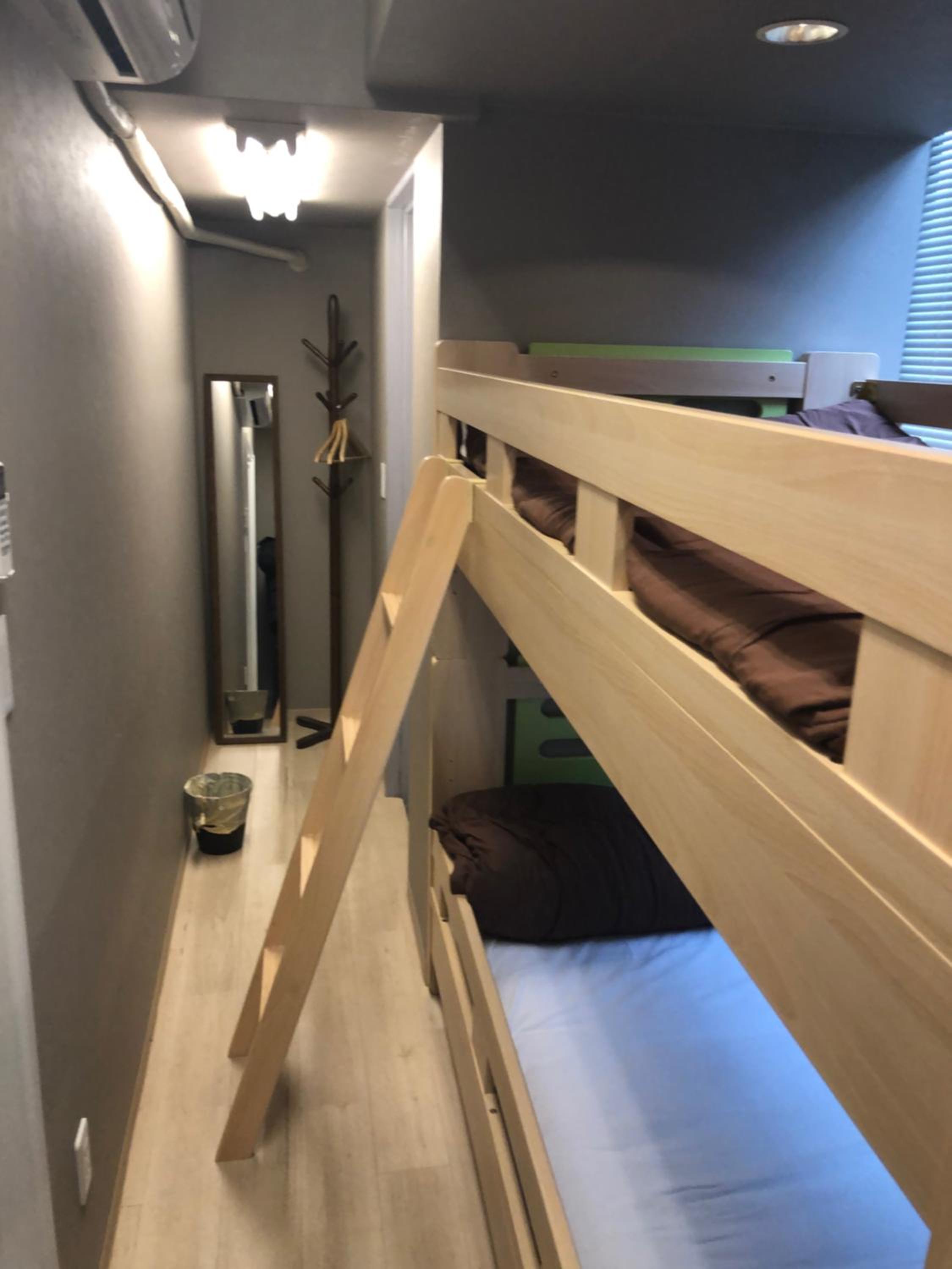 Quadruple Room with Shared Bathroom photo 3