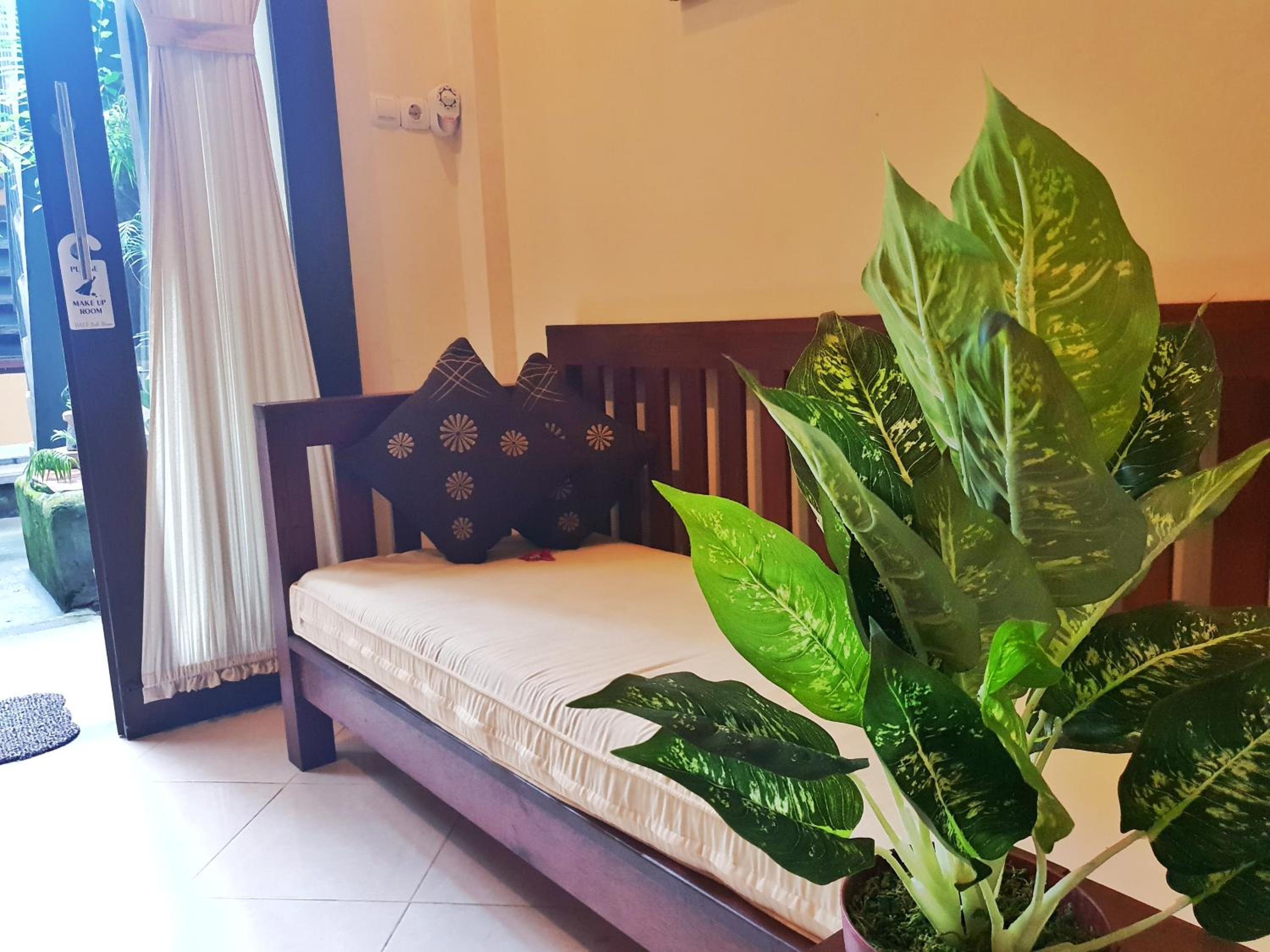 Deluxe Double Room - Photo 12