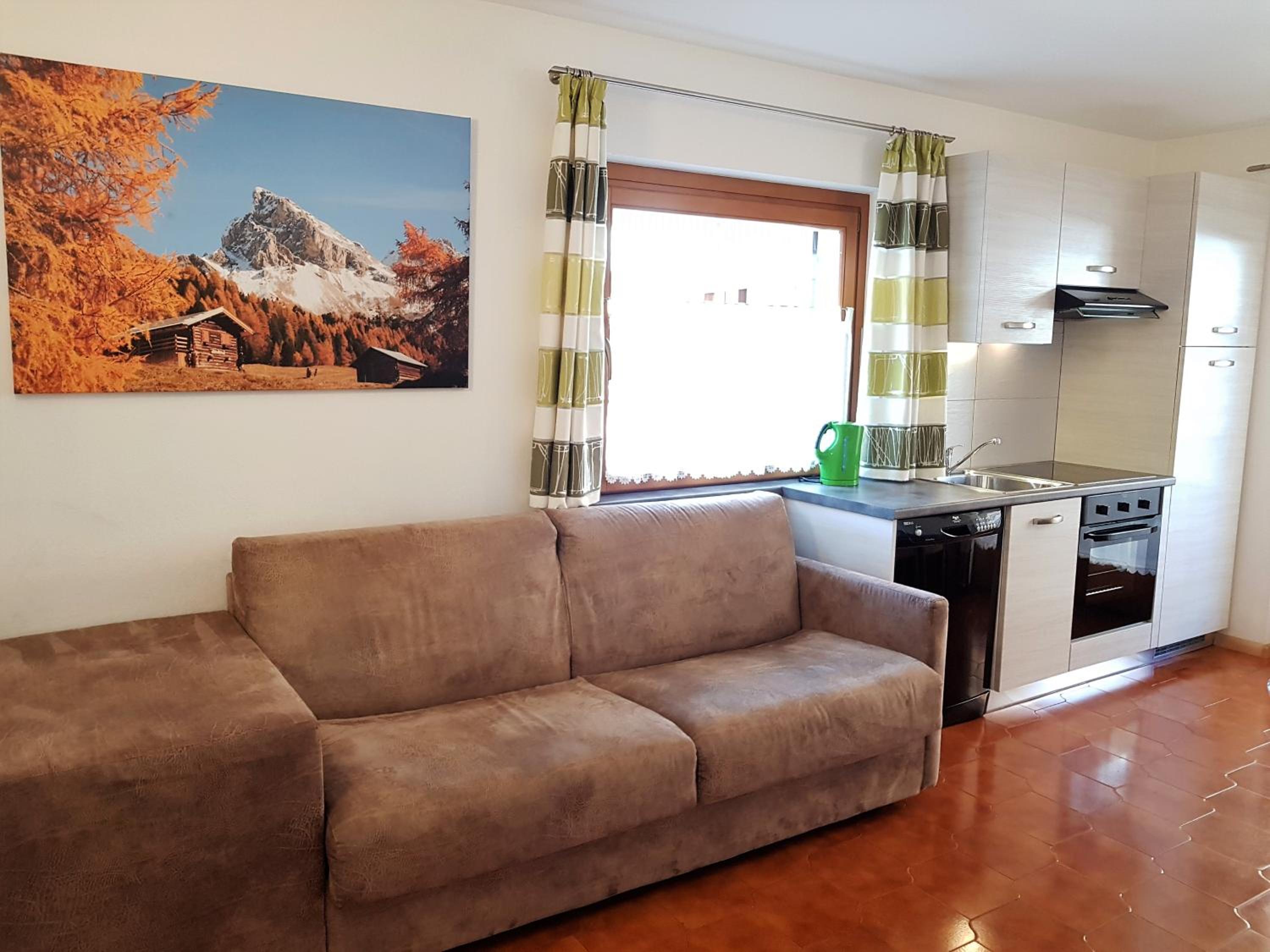 Two-Bedroom Apartment (6 Adults)