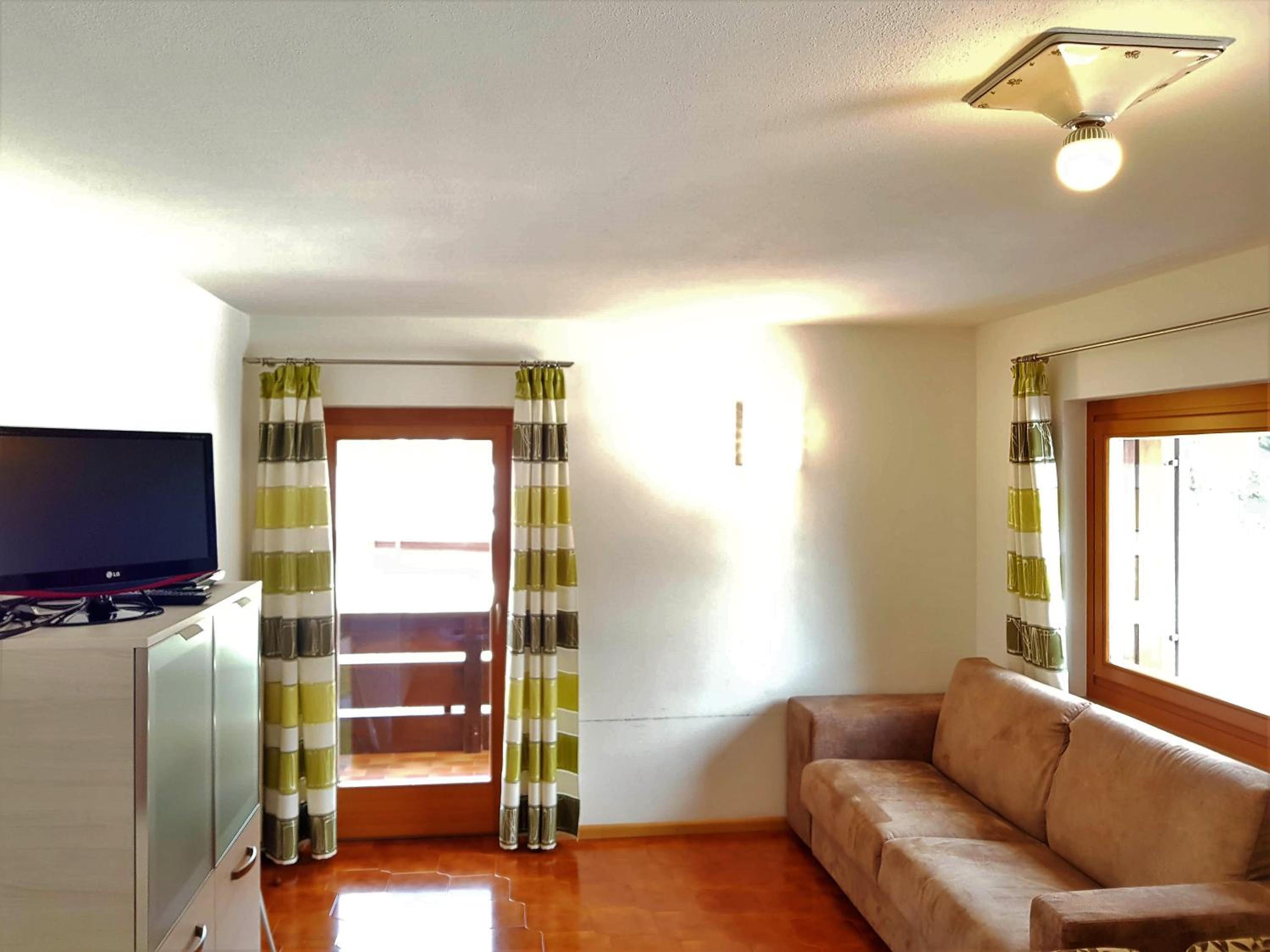 Three-Bedroom Apartment (8 Adults)
