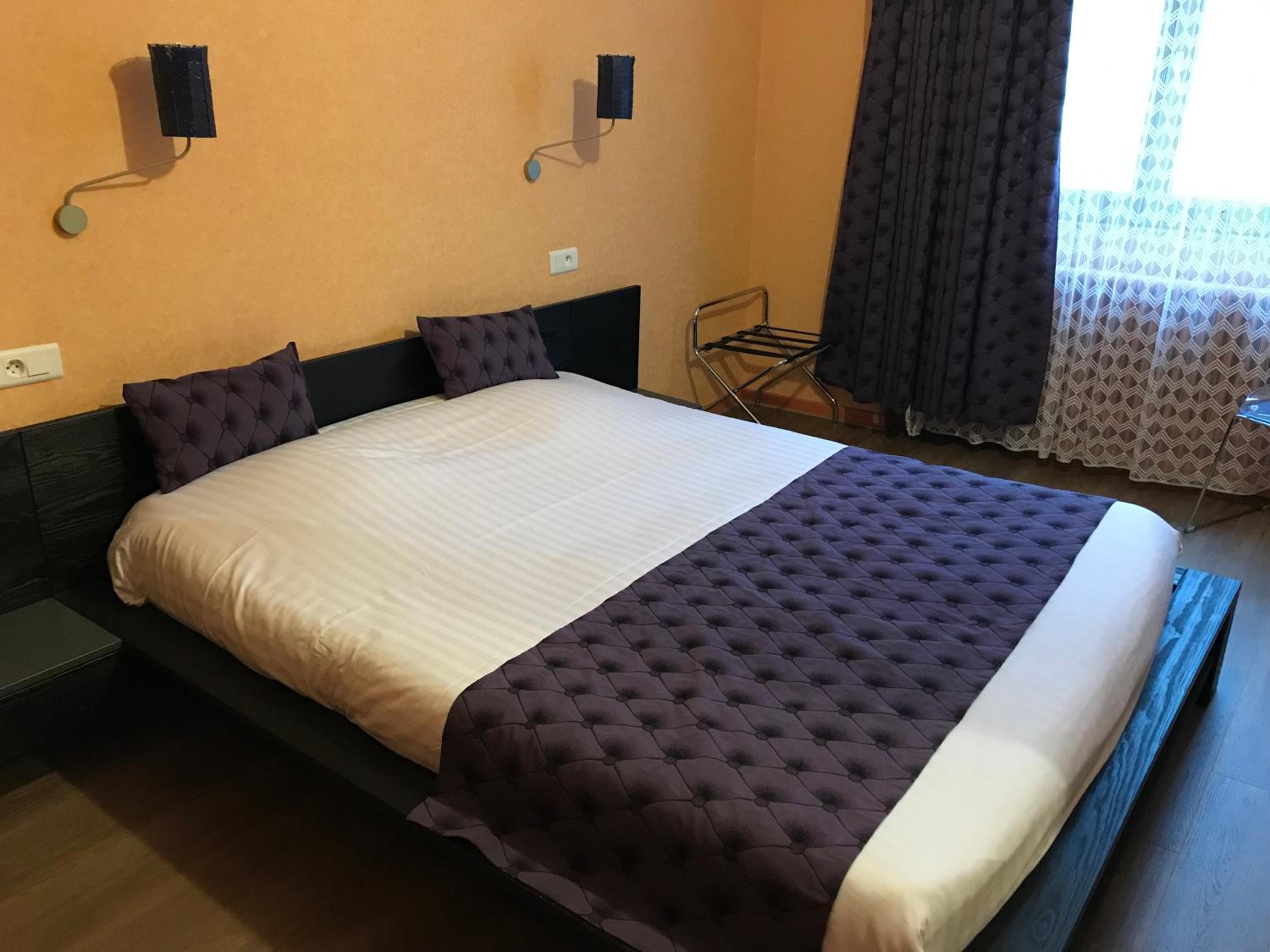 Double or Twin Room with Rear View - B photo 3