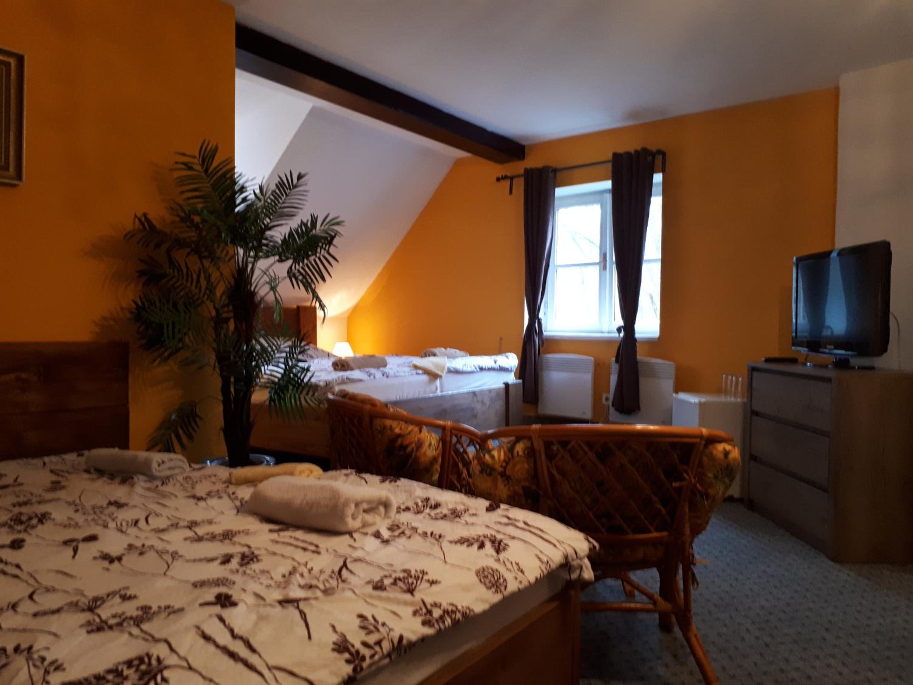 King Room with Two King Beds photo 2
