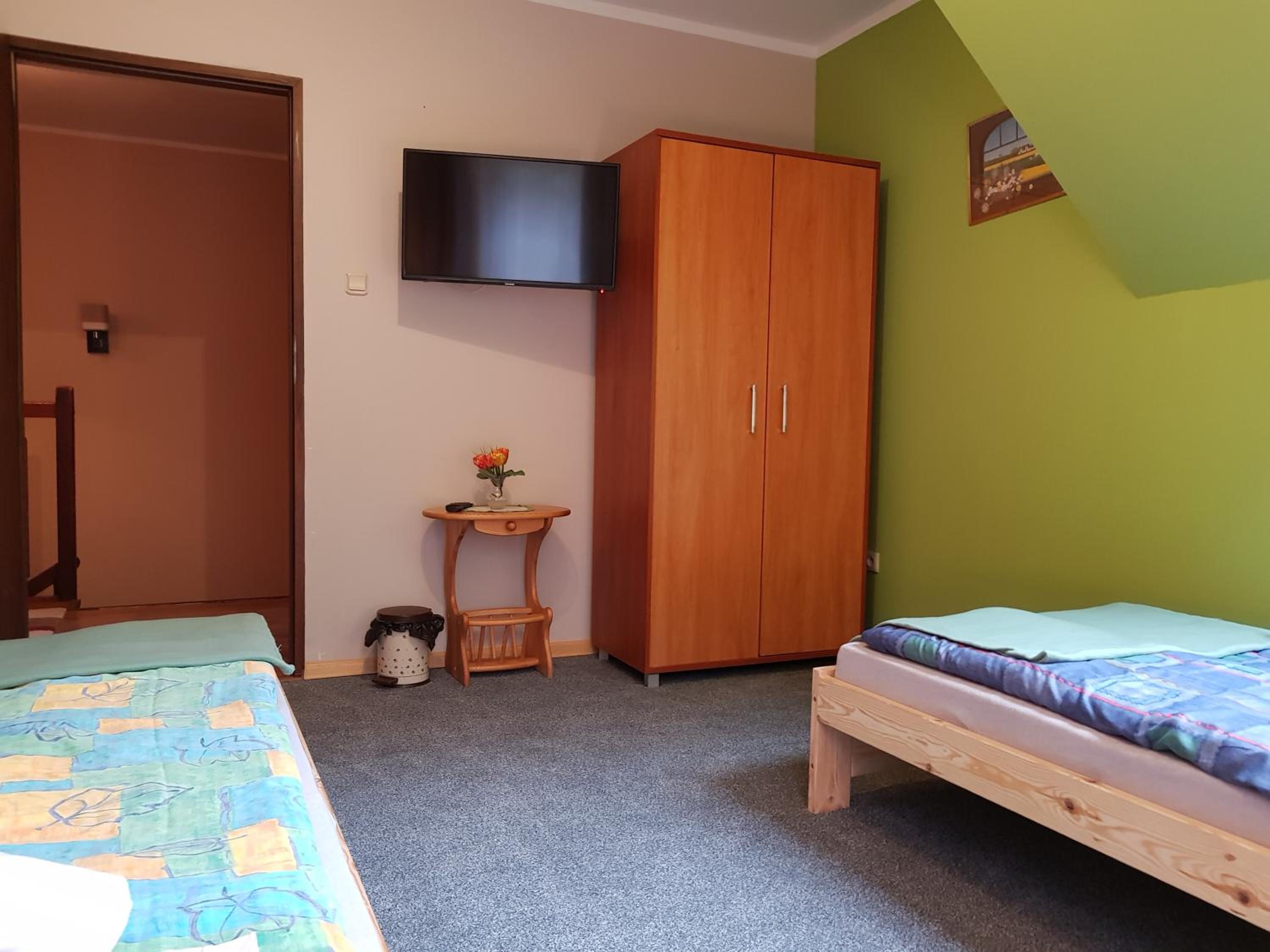 Twin Room with Shared Bathroom photo 2
