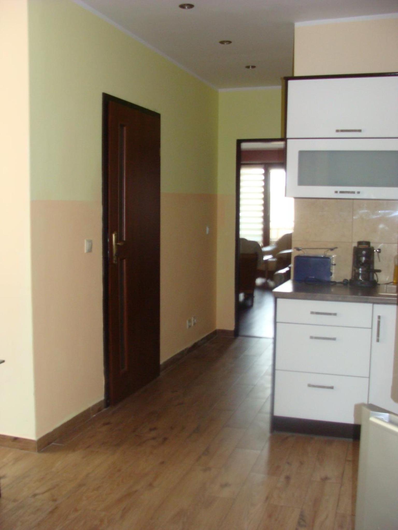 One-Bedroom Apartment - Photo 8