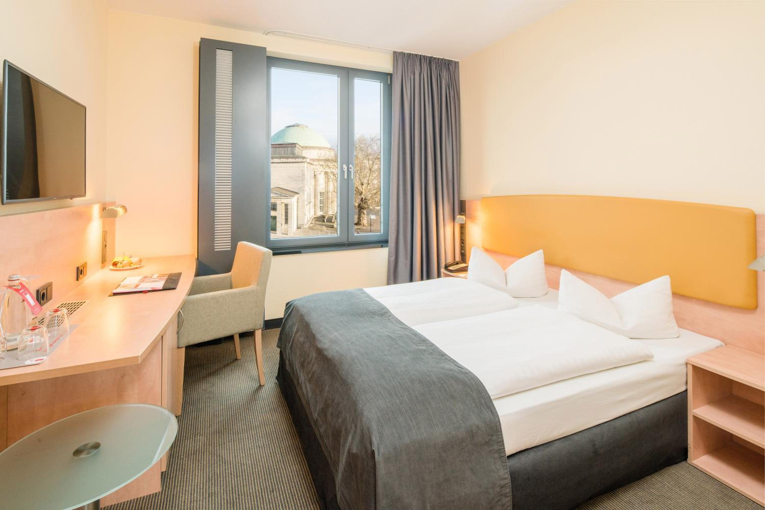 Standard Double Room - Photo 1