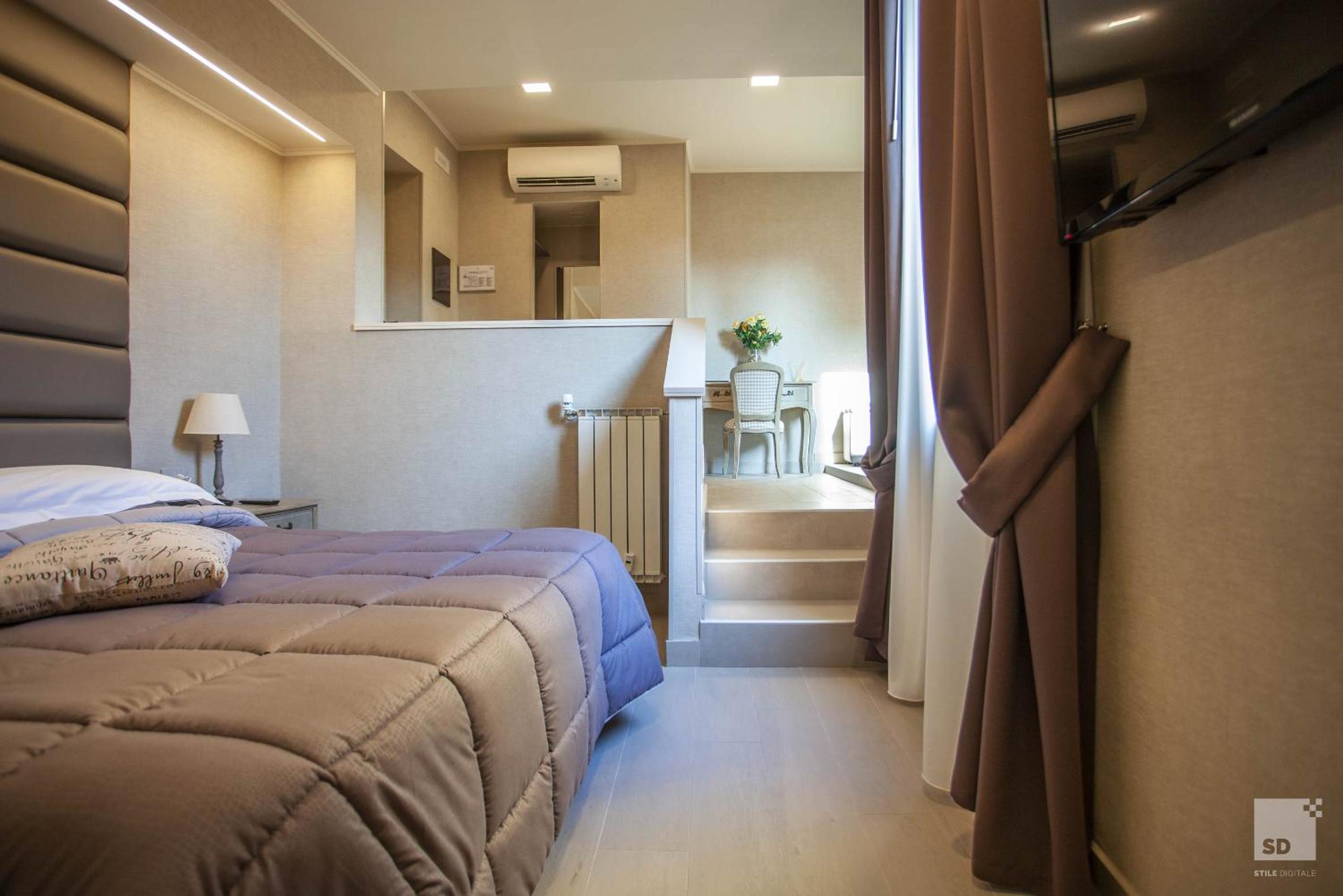 Deluxe Double or Twin Room - Photo 22