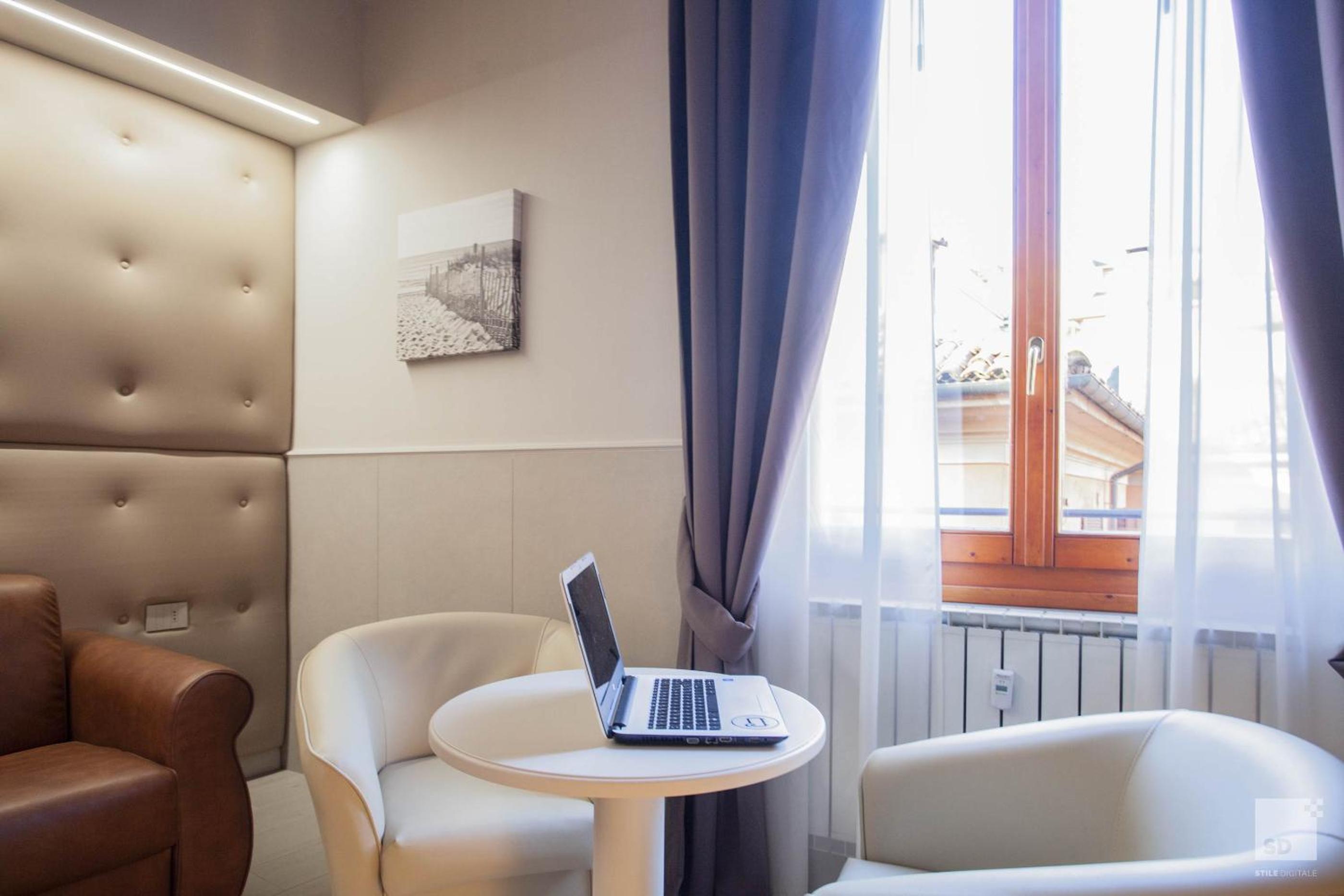 Deluxe Triple Room - Photo 1