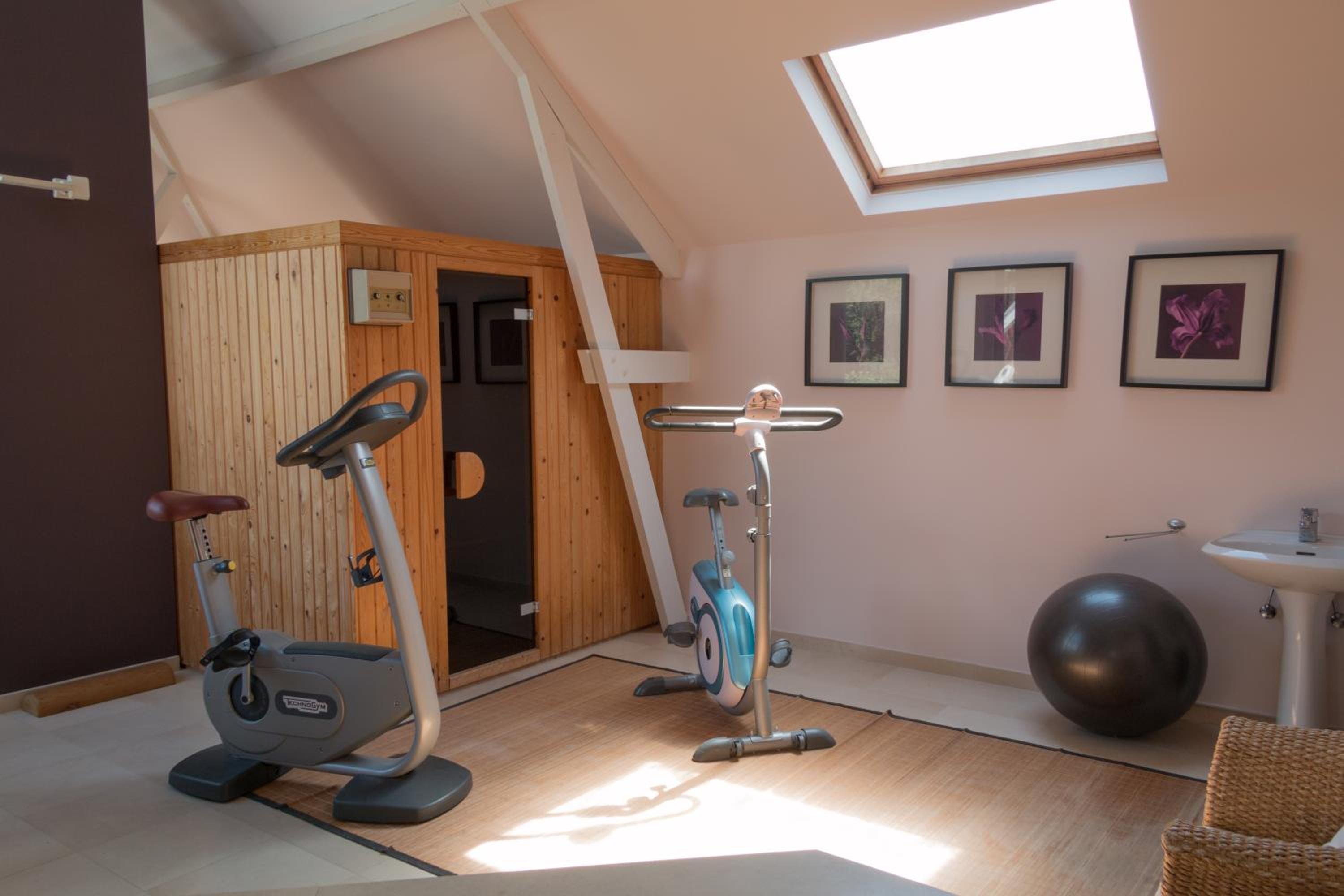 Large Double Room - Photo 15