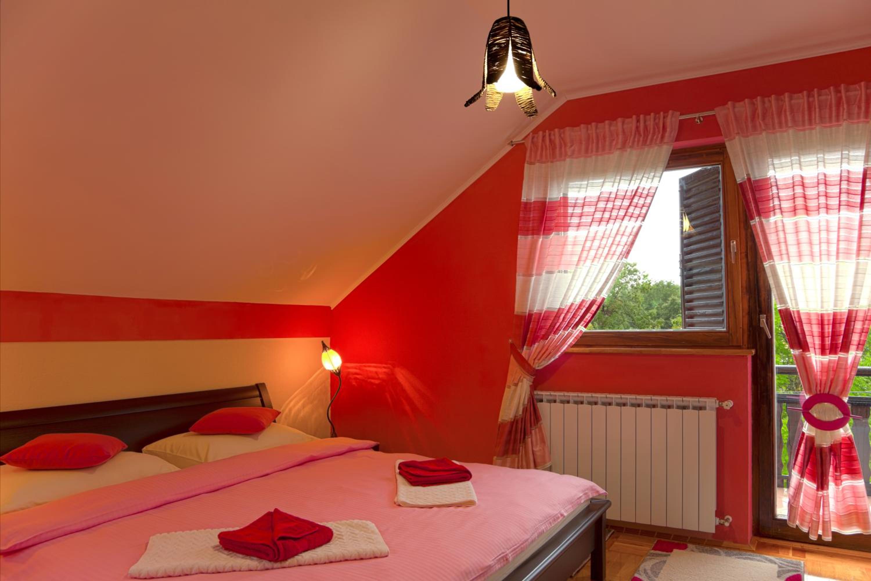 Double Room with Balcony - Photo 6