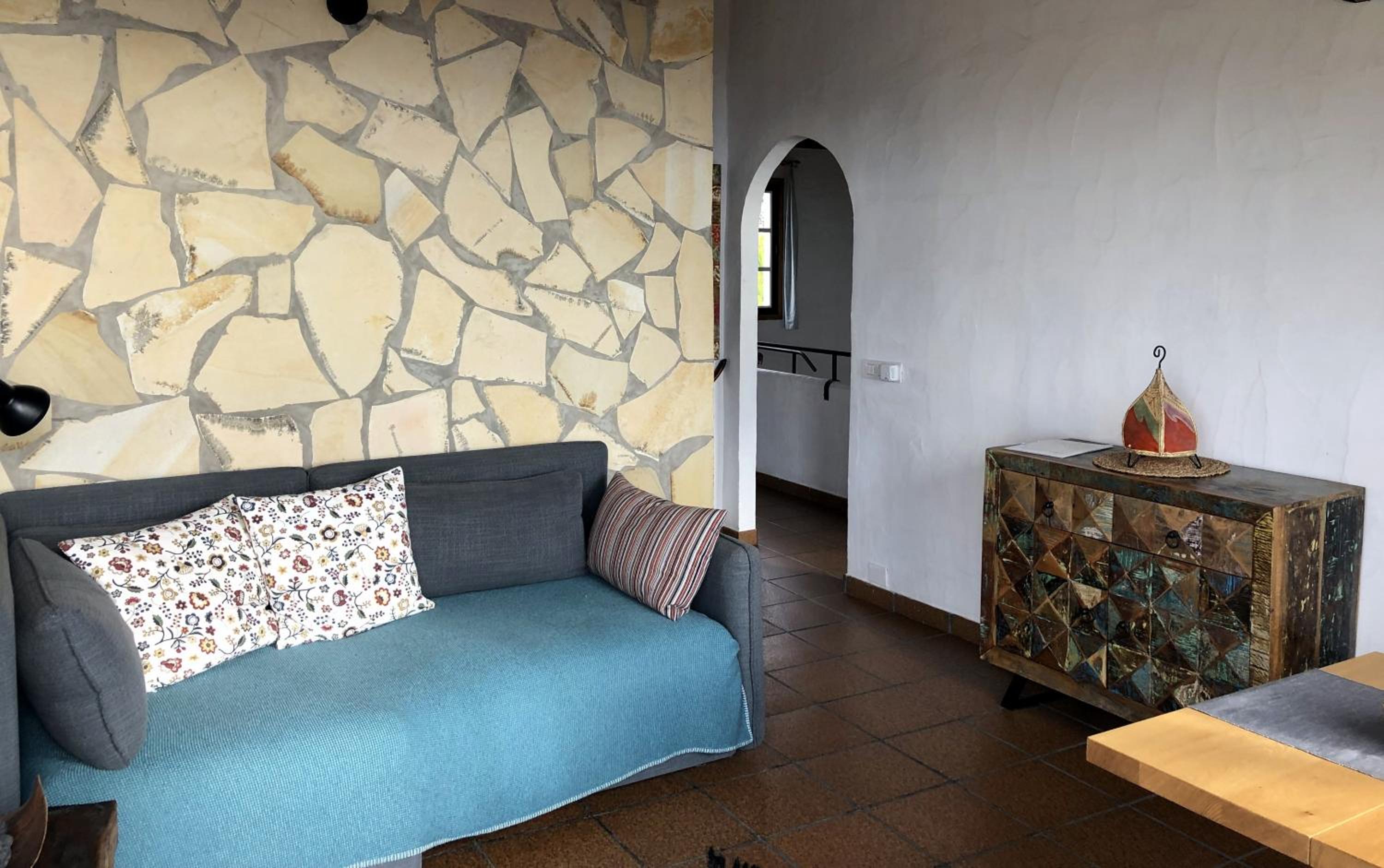 Apartamento de una habitación con balcón y vista al mar