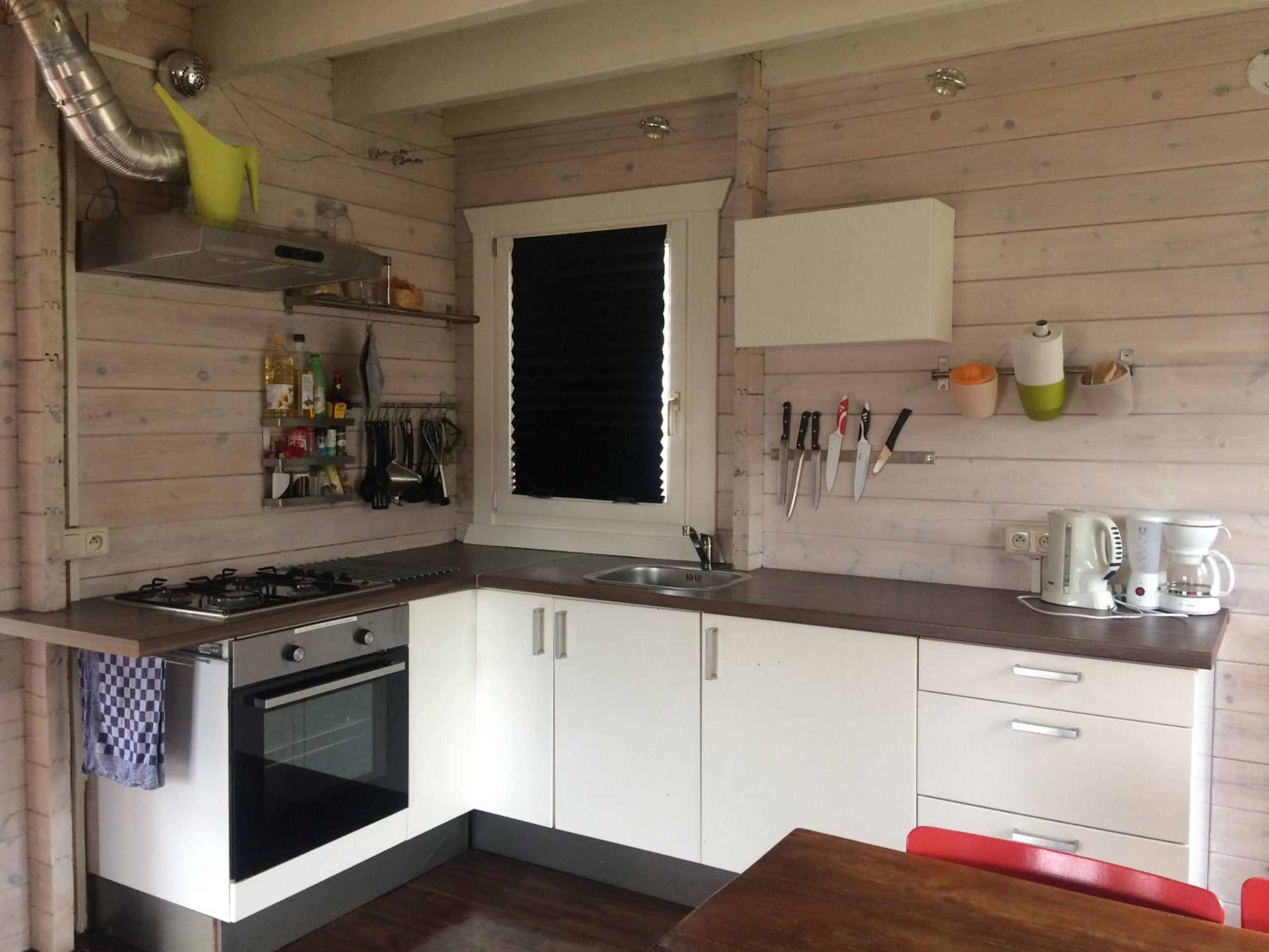 Three-Bedroom Cottage - Photo 4