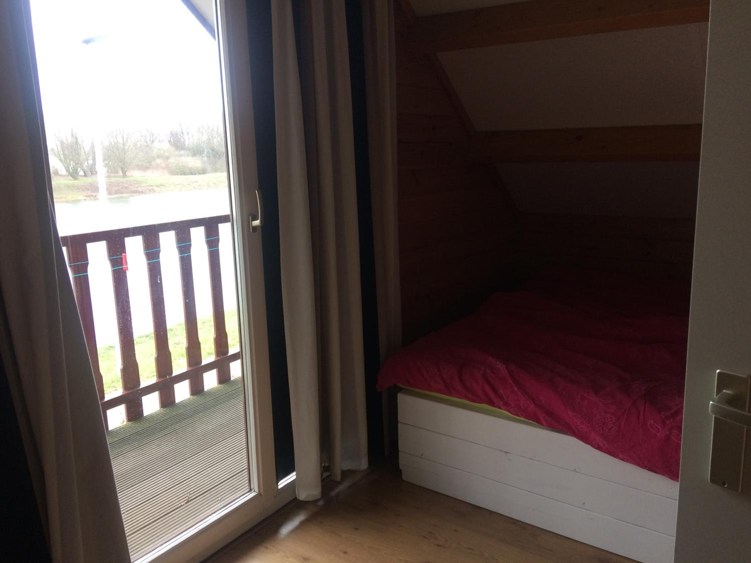 Three-Bedroom Cottage - Photo 6