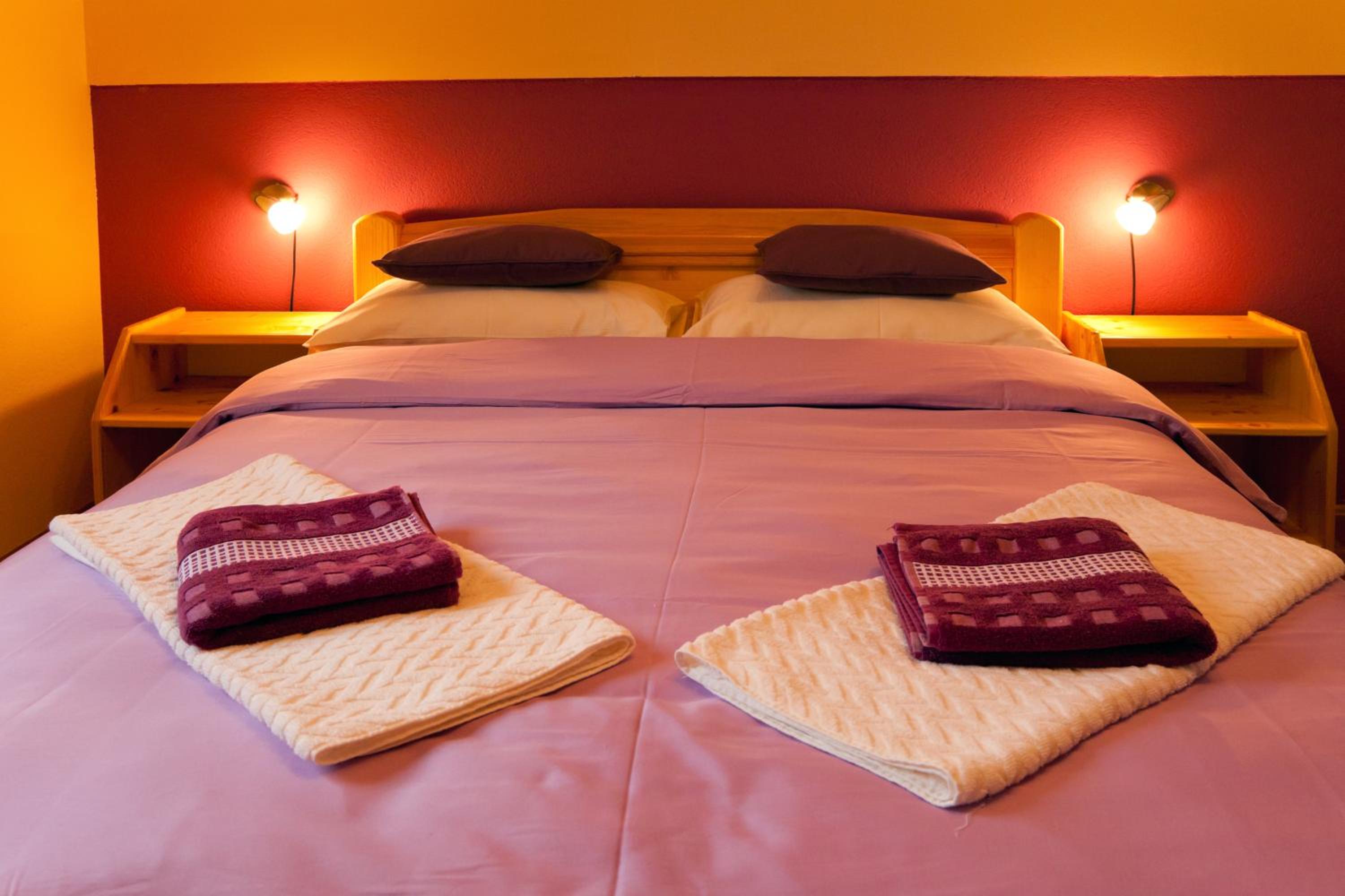 Double Room - Photo 4