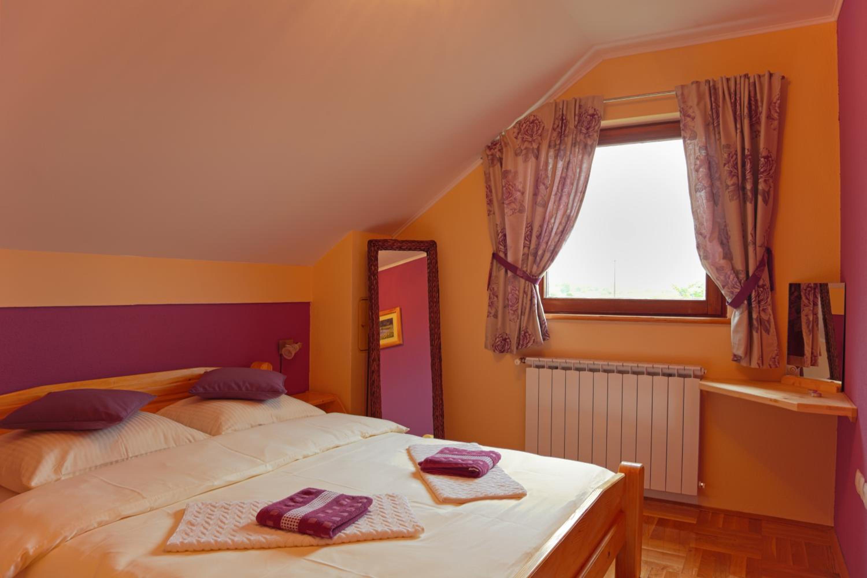 One-Bedroom Apartment - Photo 10