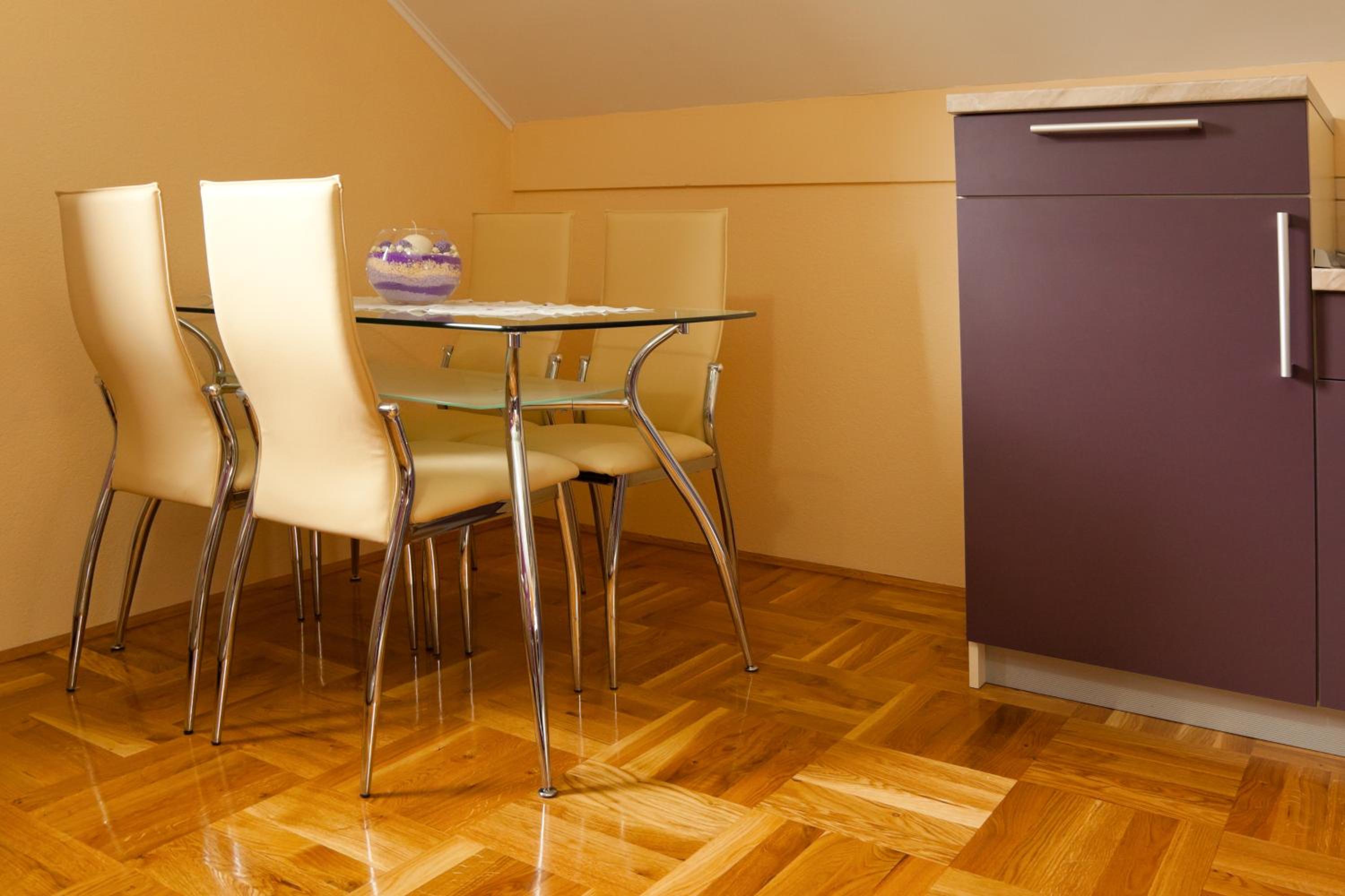 One-Bedroom Apartment - Photo 8