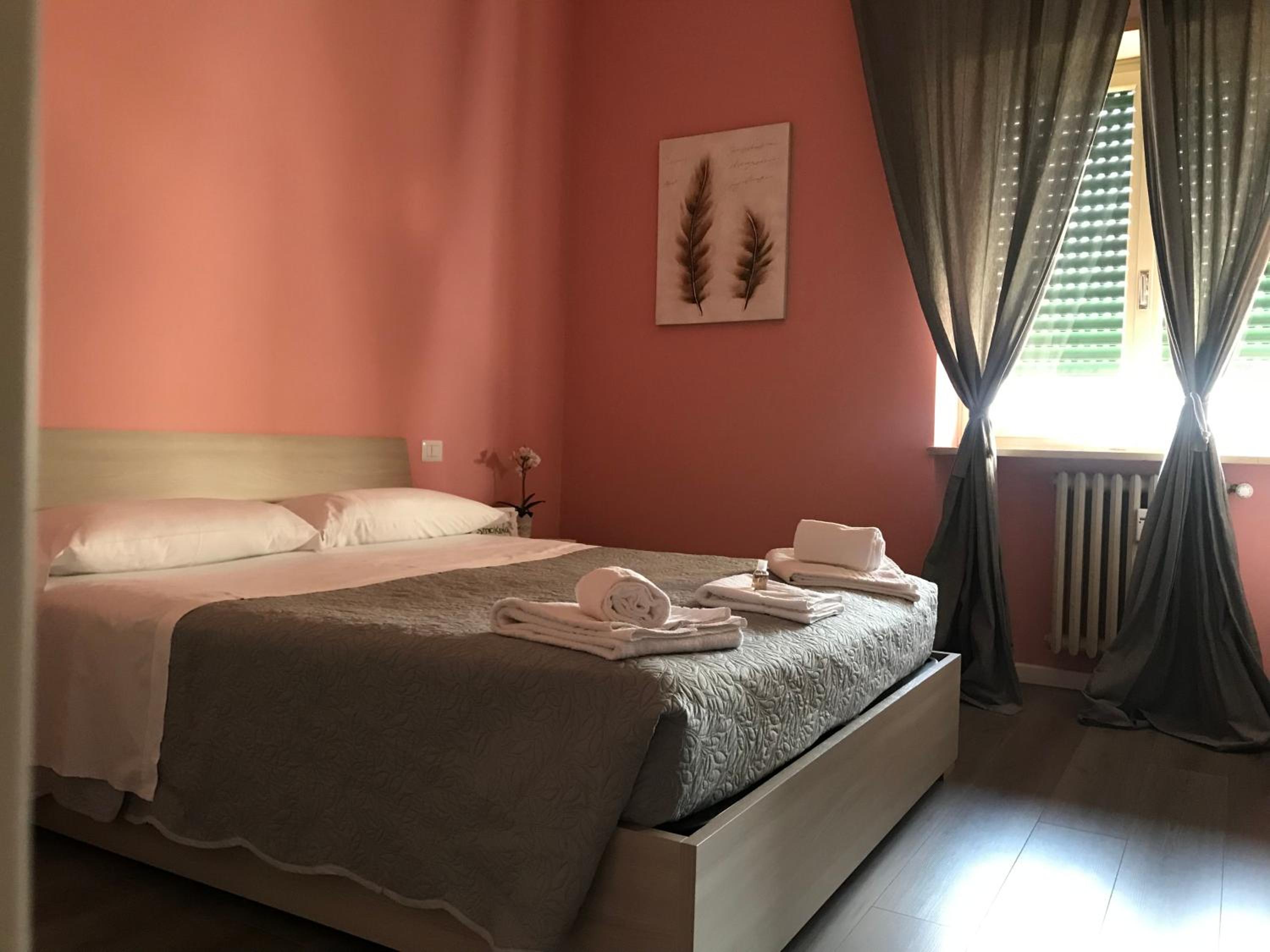 Double Room with Private Bathroom - Photo 5