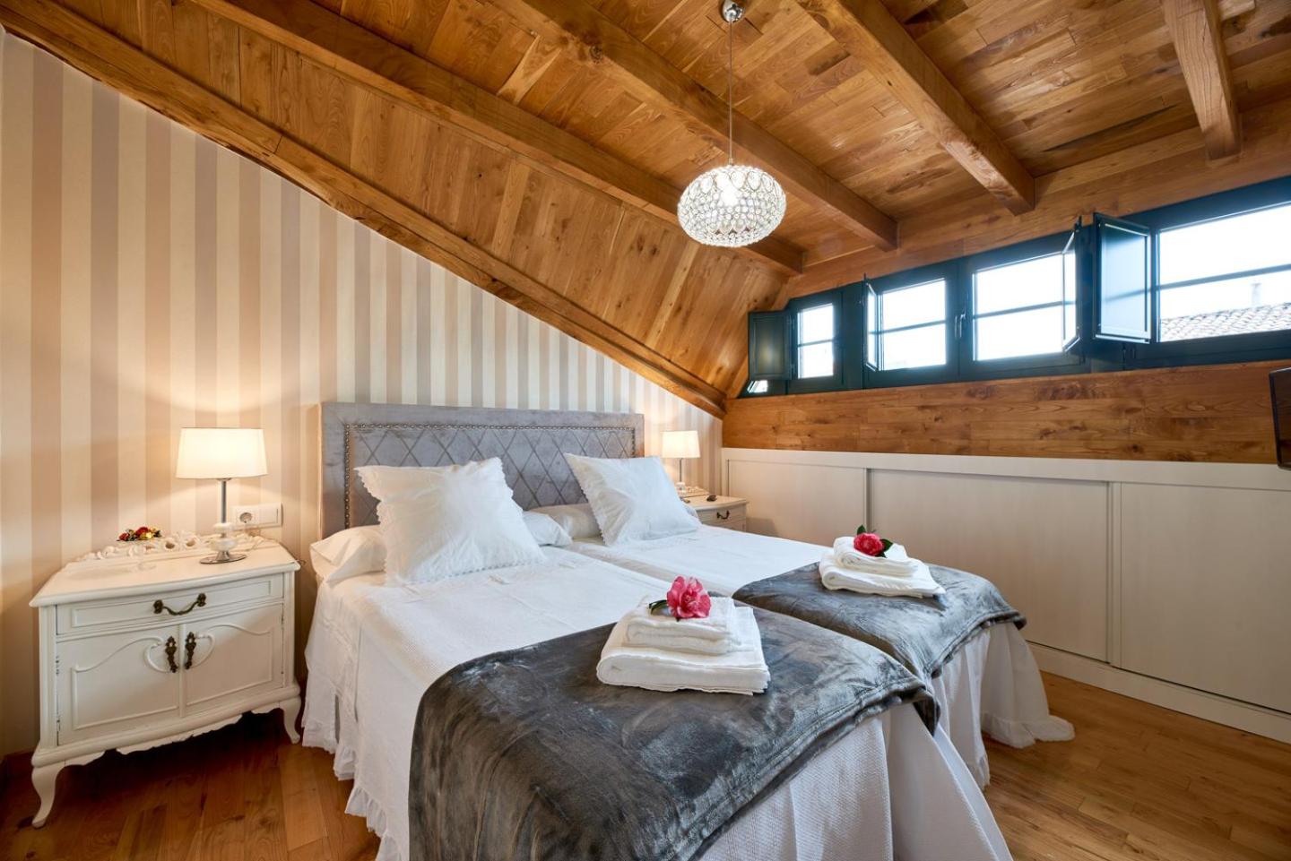 Two-Bedroom House - Photo 1