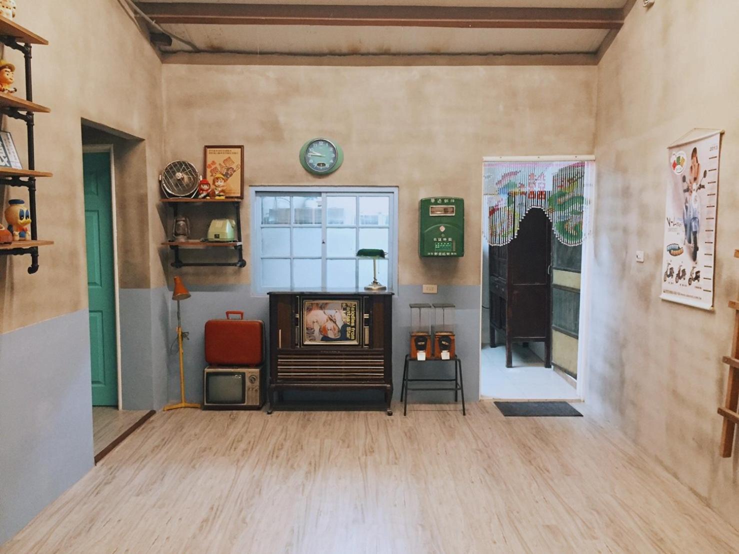 Quadruple Room with Shared Bathroom