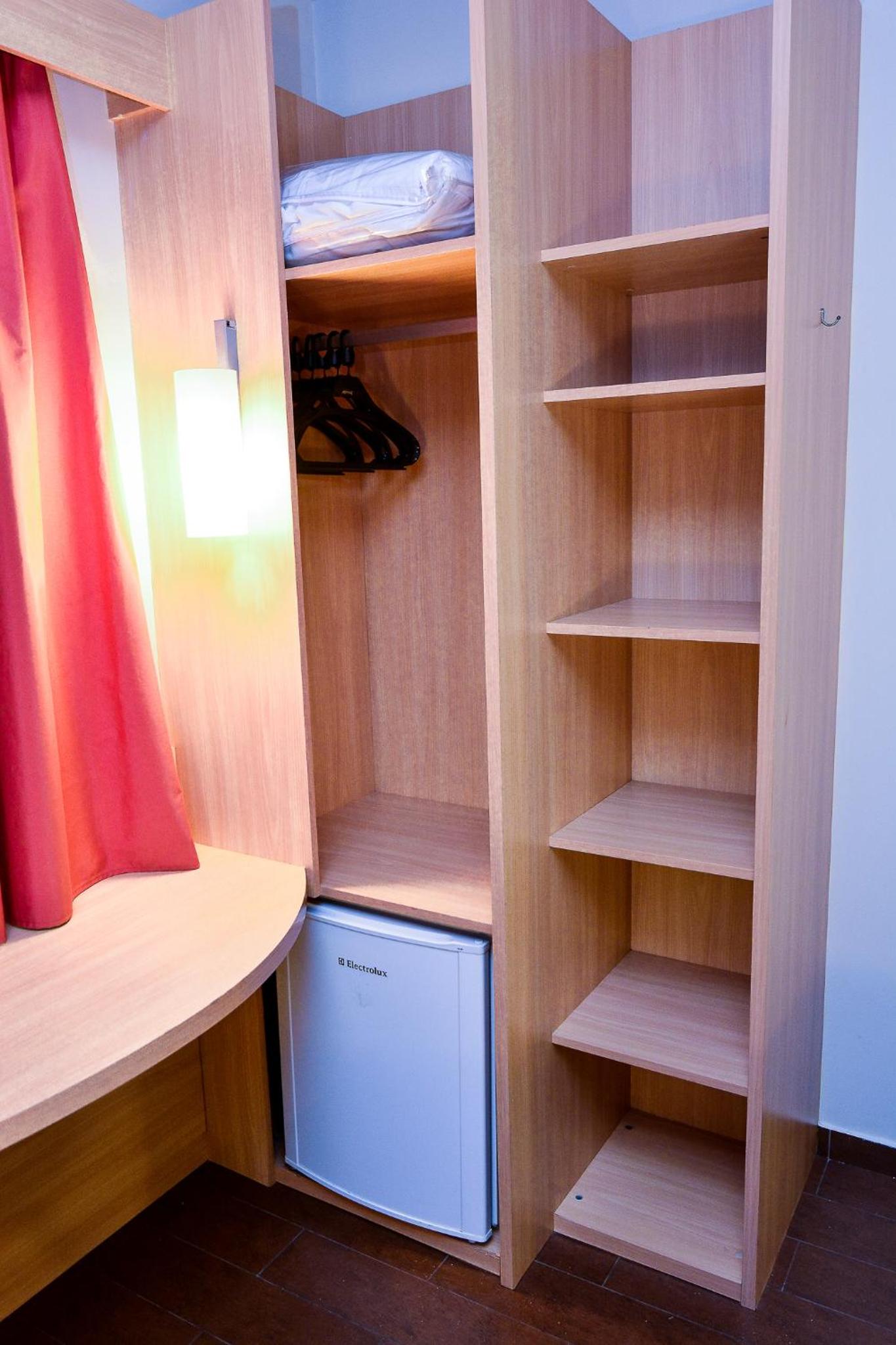 Standard Double Room - Photo 5