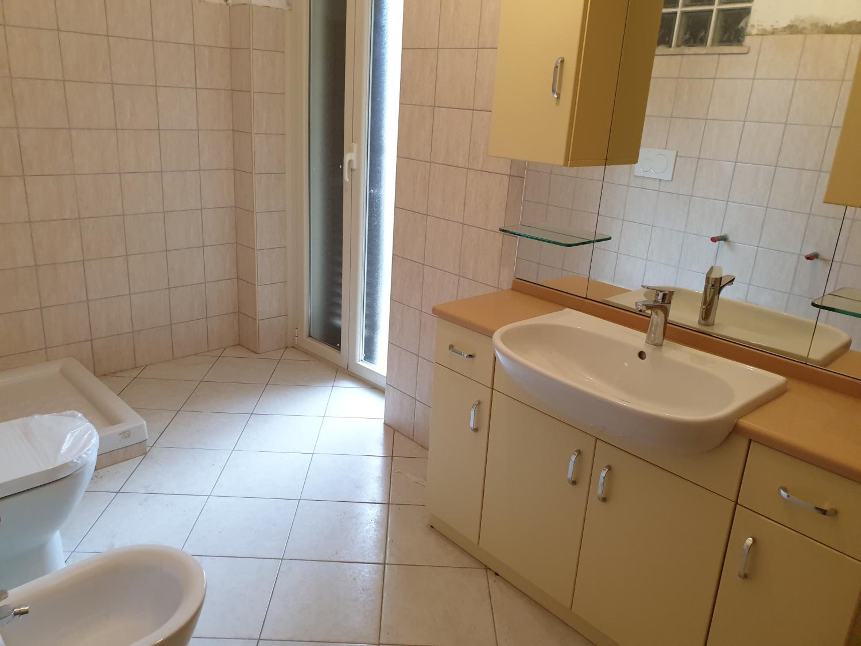 Double Room with Private External Bathroom - Photo 18