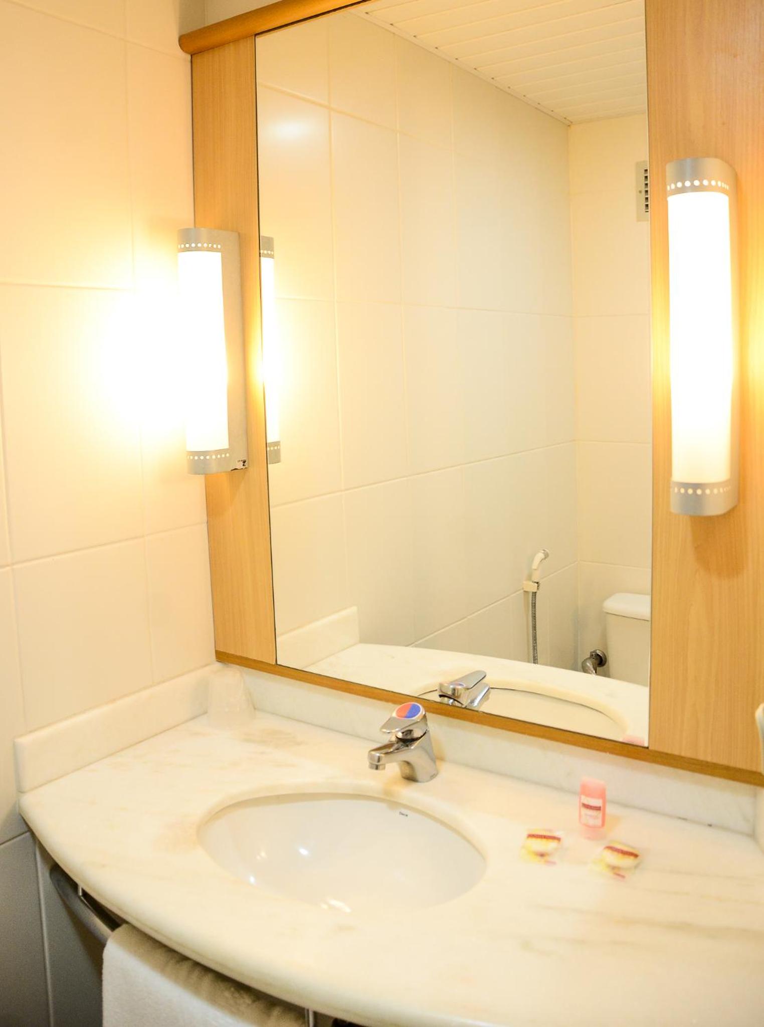 Standard Double Room - Photo 3
