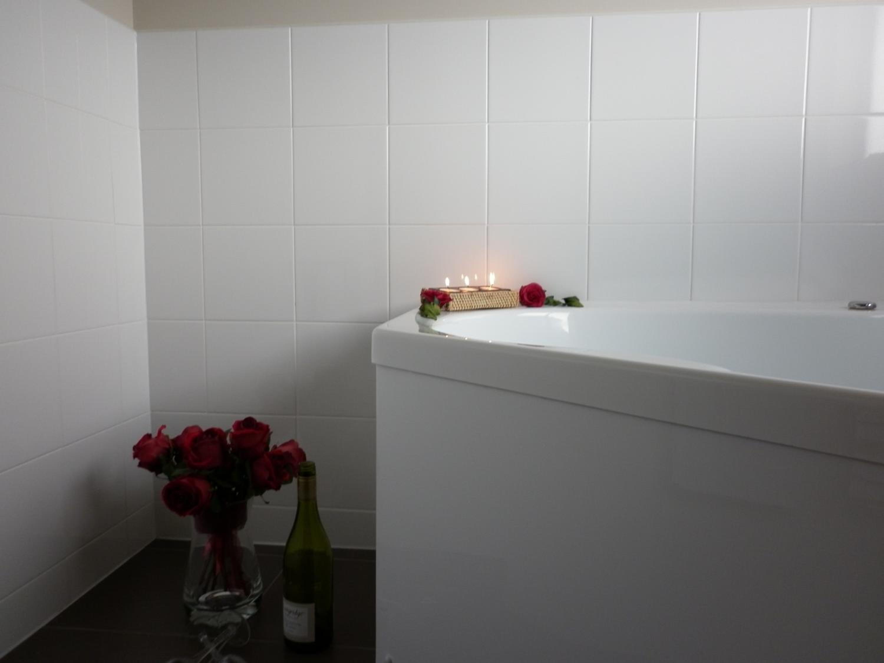 Executive Suite with Spa Bath - Photo 6