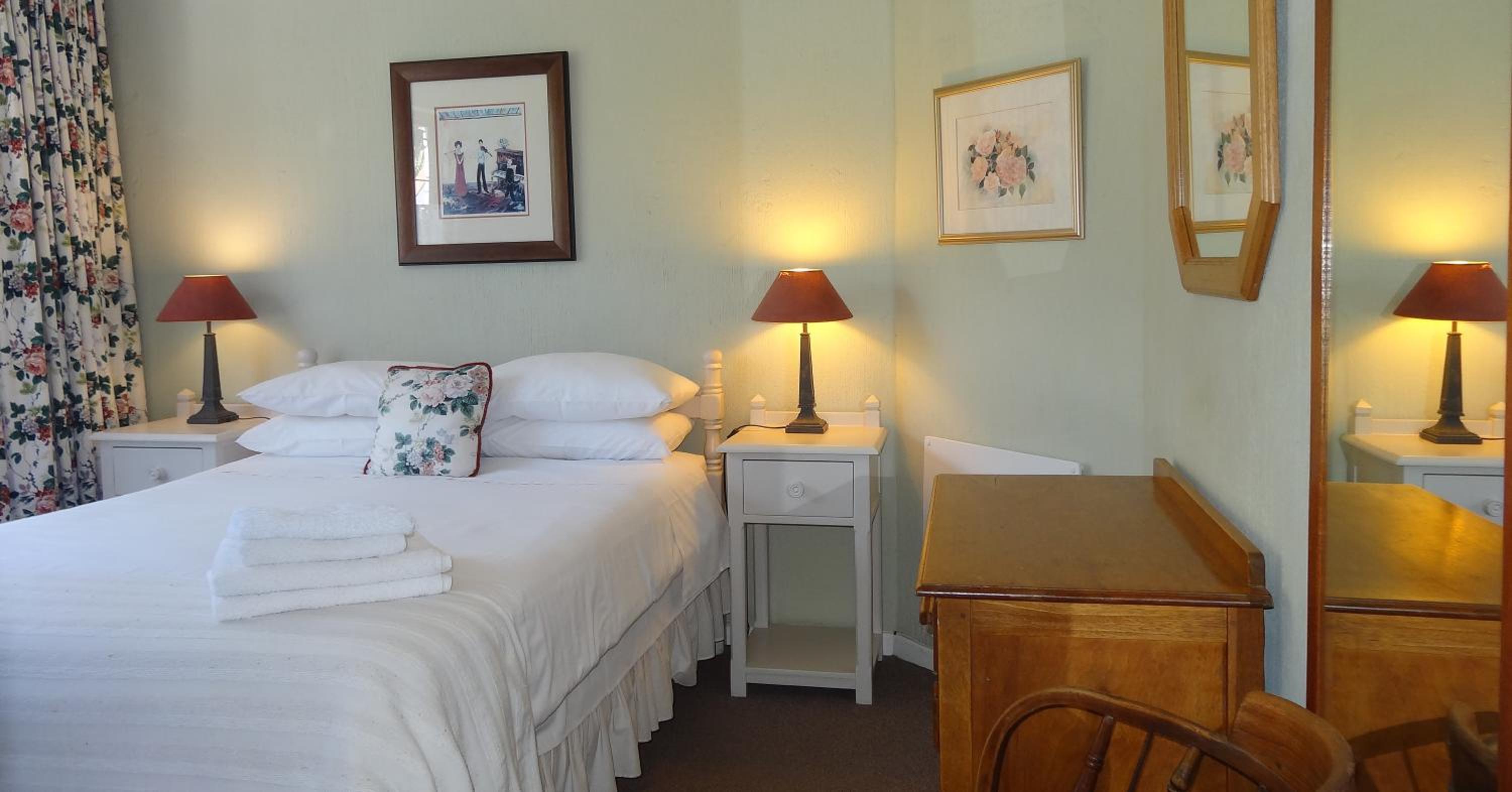 Suite - Photo 10
