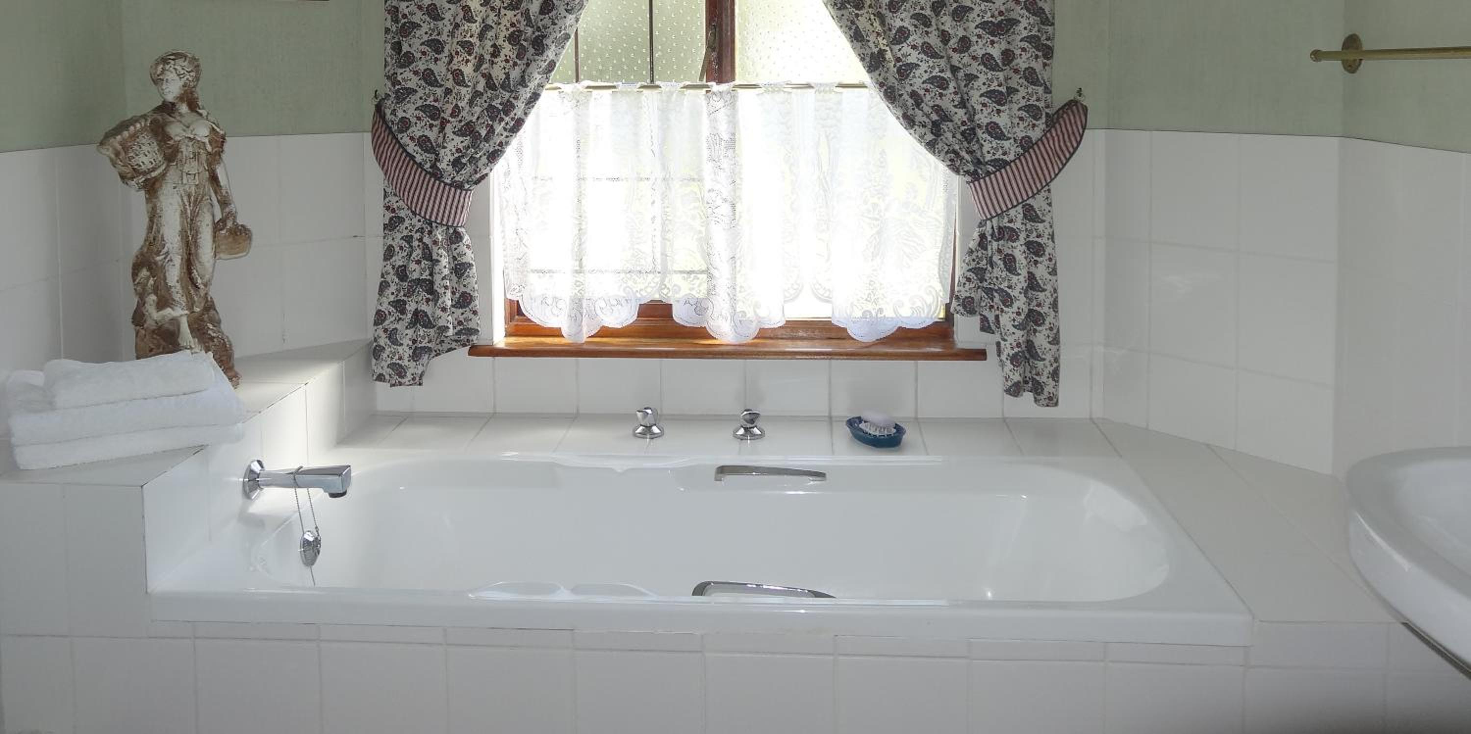 Suite - Photo 22