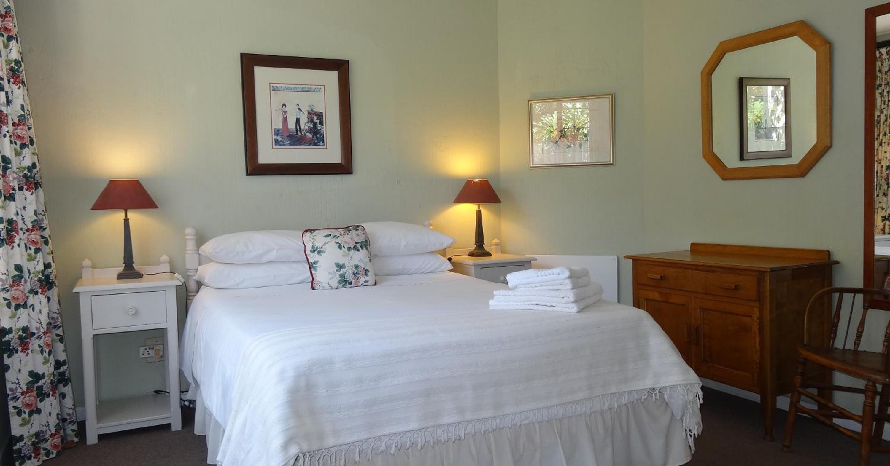 Suite - Photo 11