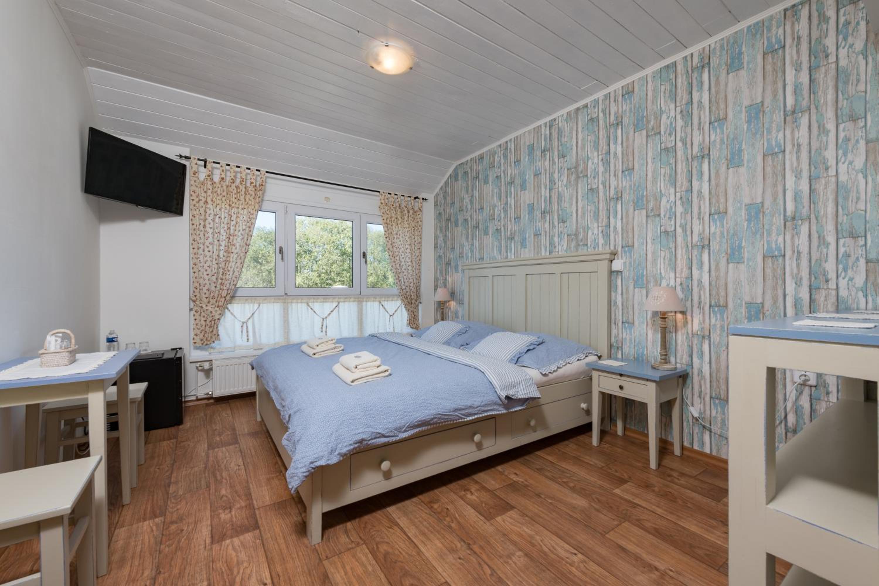Large Double Room photo 1